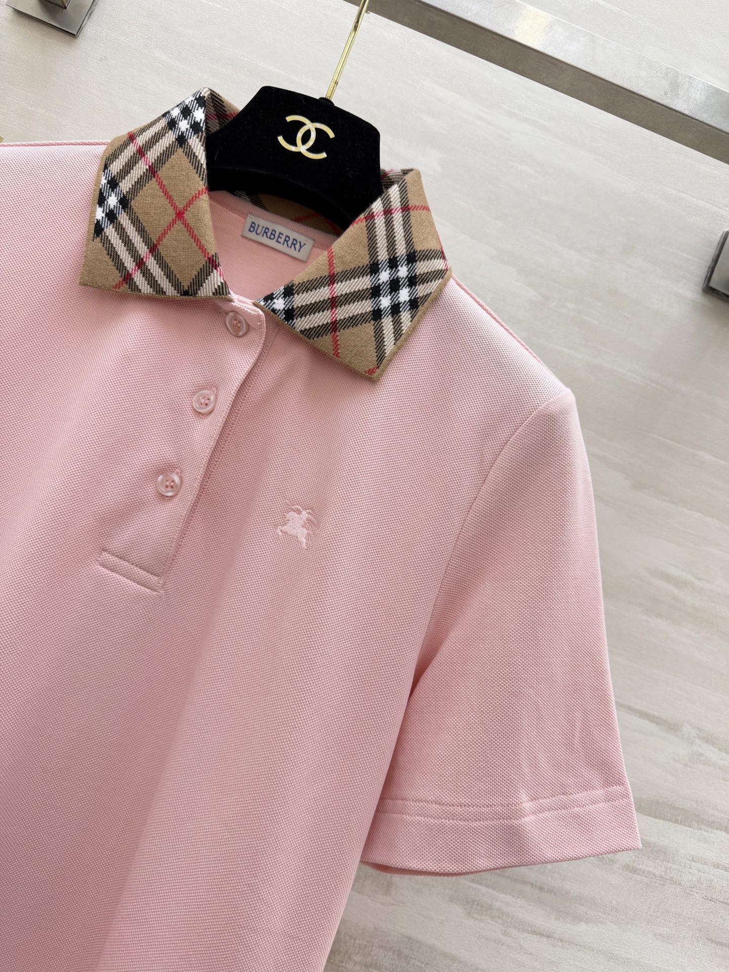 #Burberr♡²⁶春夏新款 翻领格纹polo短袖连衣裙 高品质 现货首发size：S/M/L/XL/