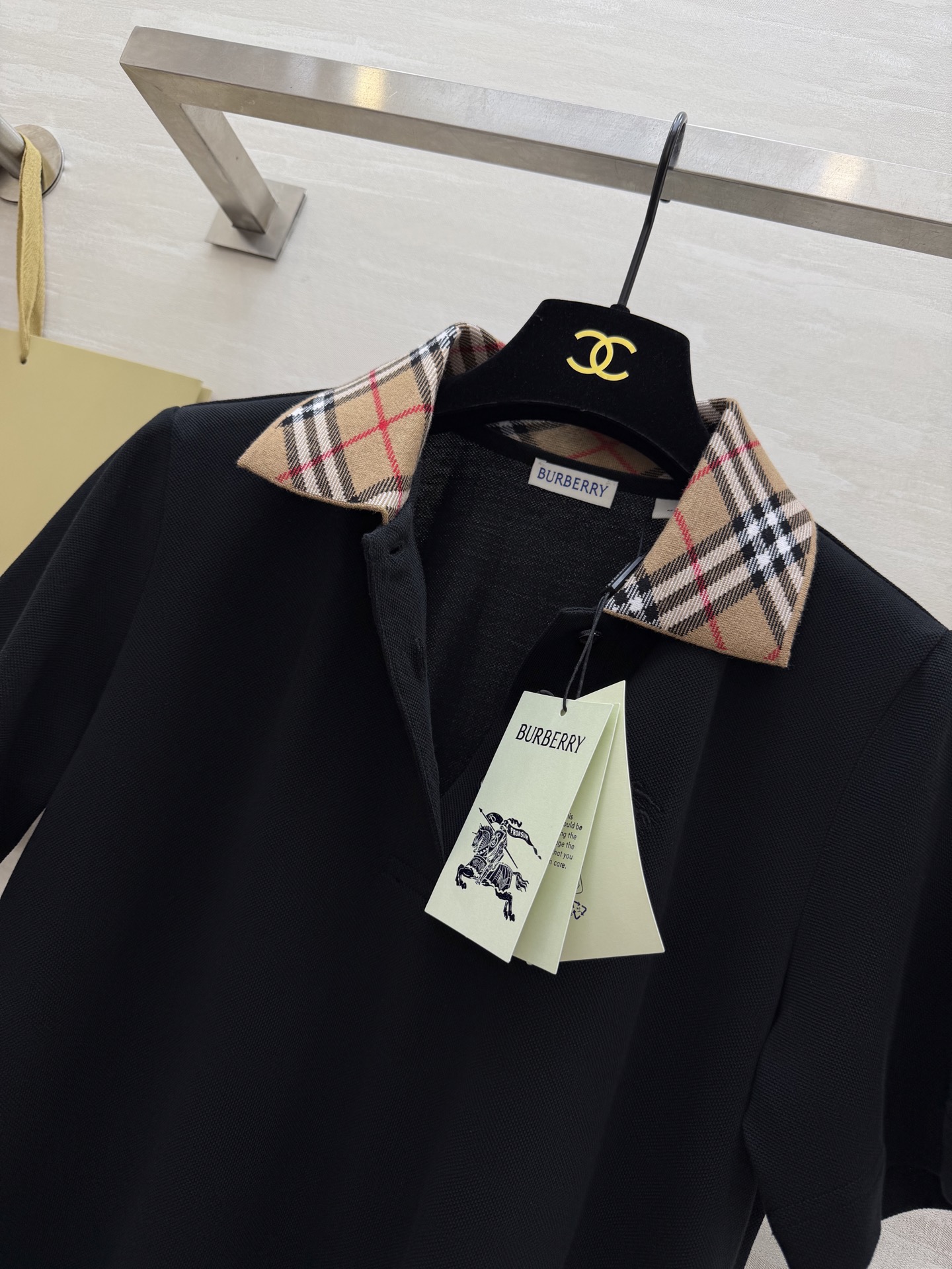 #Burberr♡²⁶春夏新款 翻领格纹polo短袖连衣裙 高品质 现货首发size：S/M/L/XL/