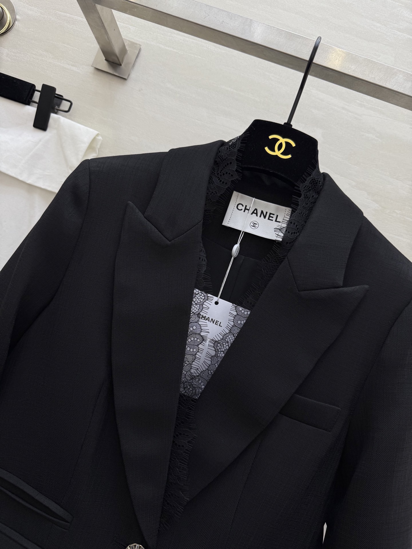 #Chane♡²⁶蕾丝拼接西装外套 定制醋酸亚麻面料 高品质定制 现货首发size：S/M/L/XL（s