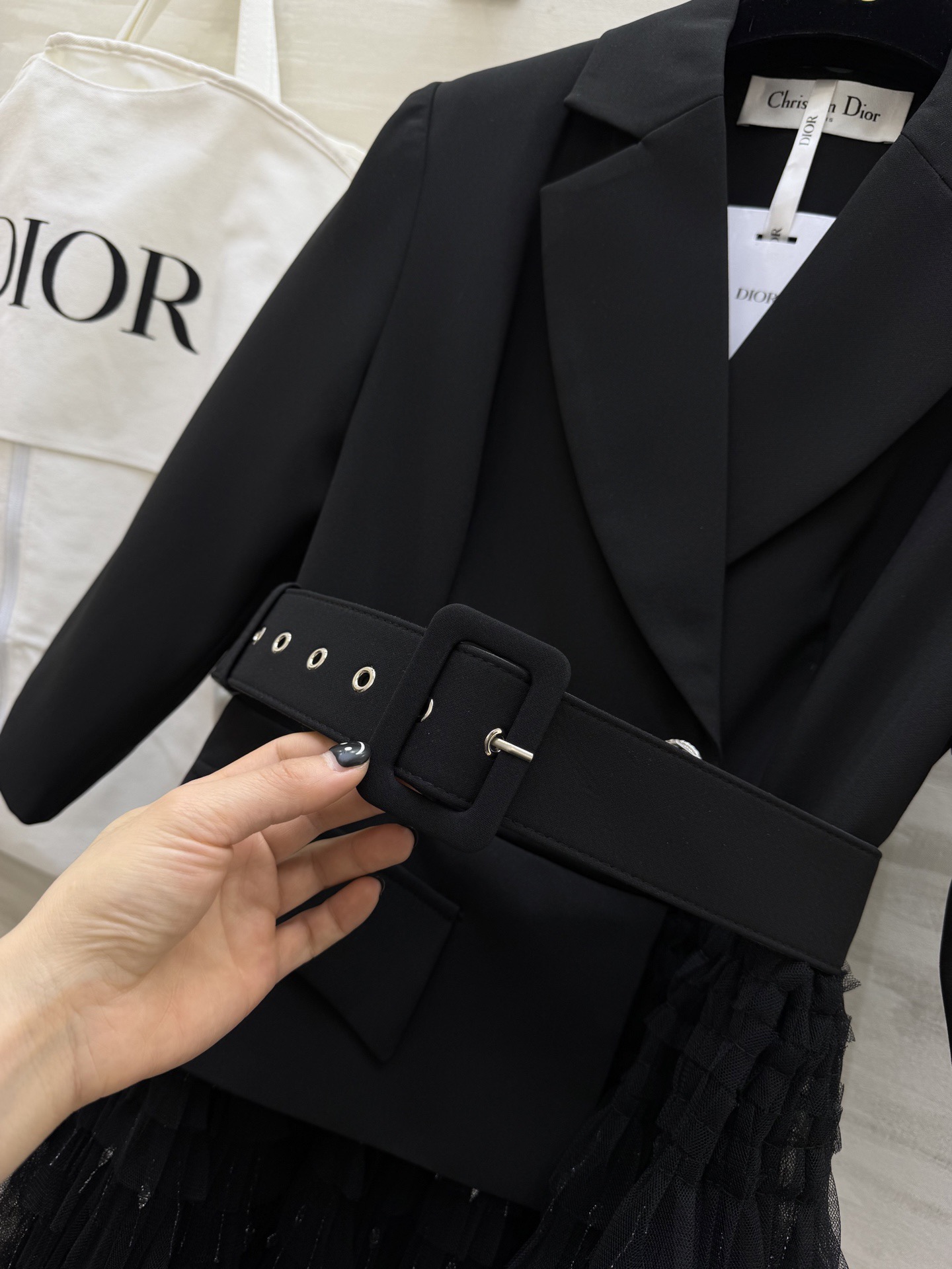 #DIO♡²⁶新款 西装拼接网纱长裙​​ 假两件设计 西装领拼接层叠网纱蛋糕裙 刚柔并济超有气质！七分袖