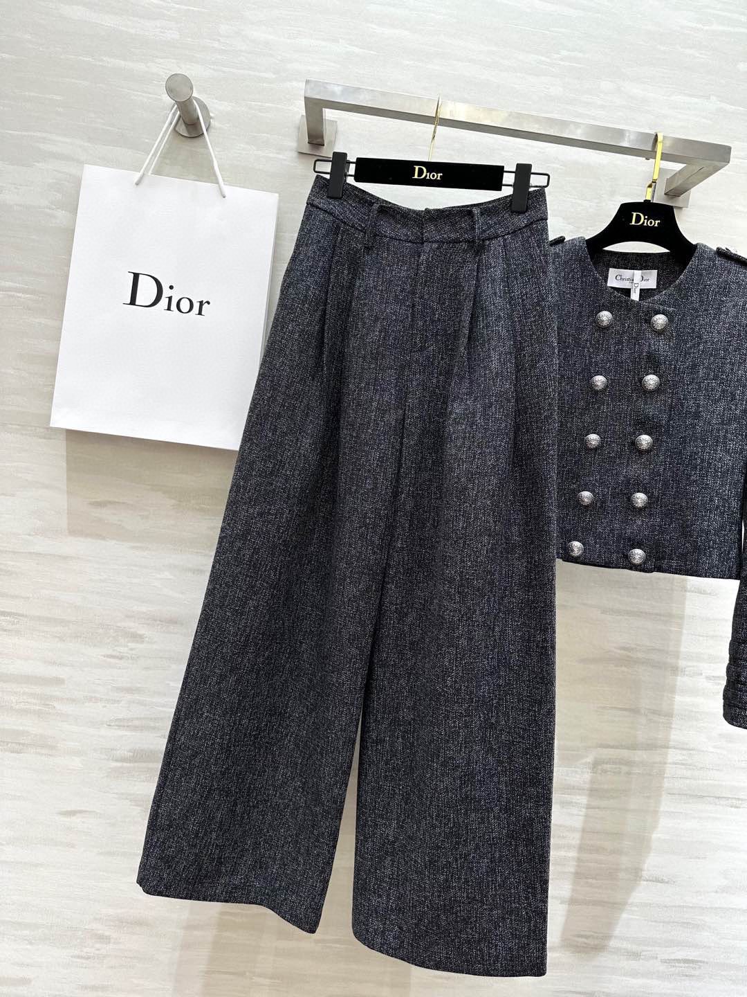 #DIO♡新款 双排扣装饰套装 摩登时髦 立体剪裁版型上身大气高级 高品质定制 现货首发size：S/M