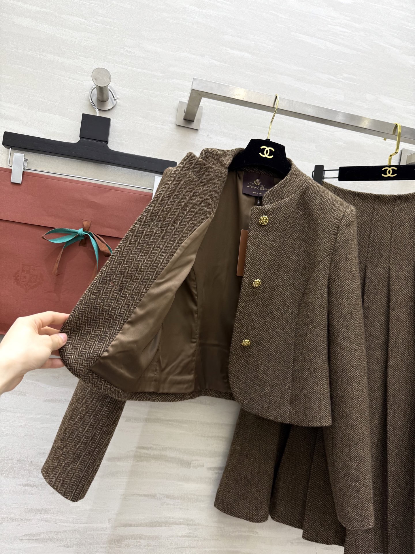 #Loro Pian♡²⁶新款 老钱风人字纹套装 高品质定制 现货首发size：S/M/L（s码胸围：8