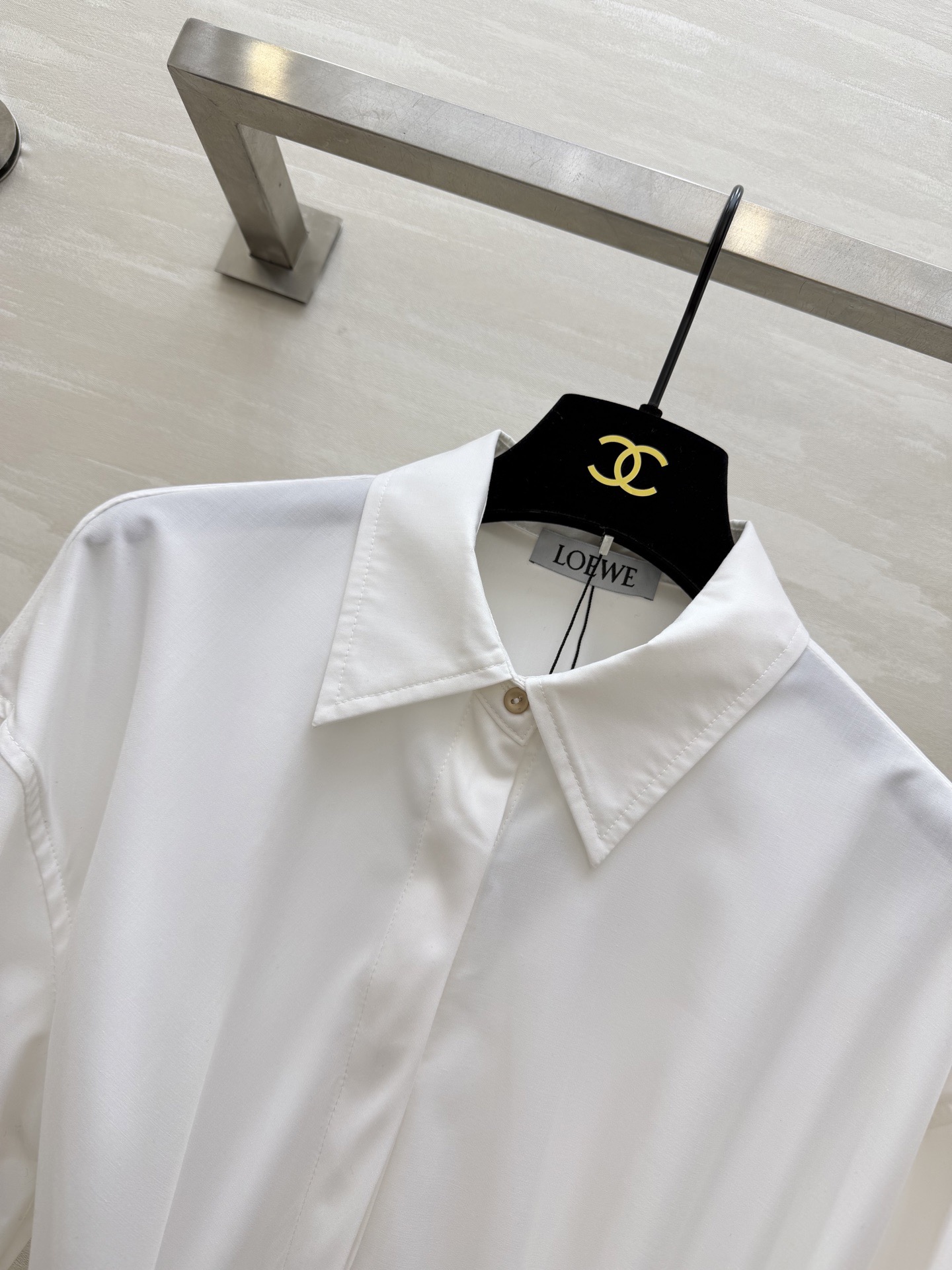 #Loew♡²⁶春夏新款 绑带收腰衬衣 绑带设计收腰显瘦 袖口金属圆扣精致高级 灯笼袖设计感十足 高品质