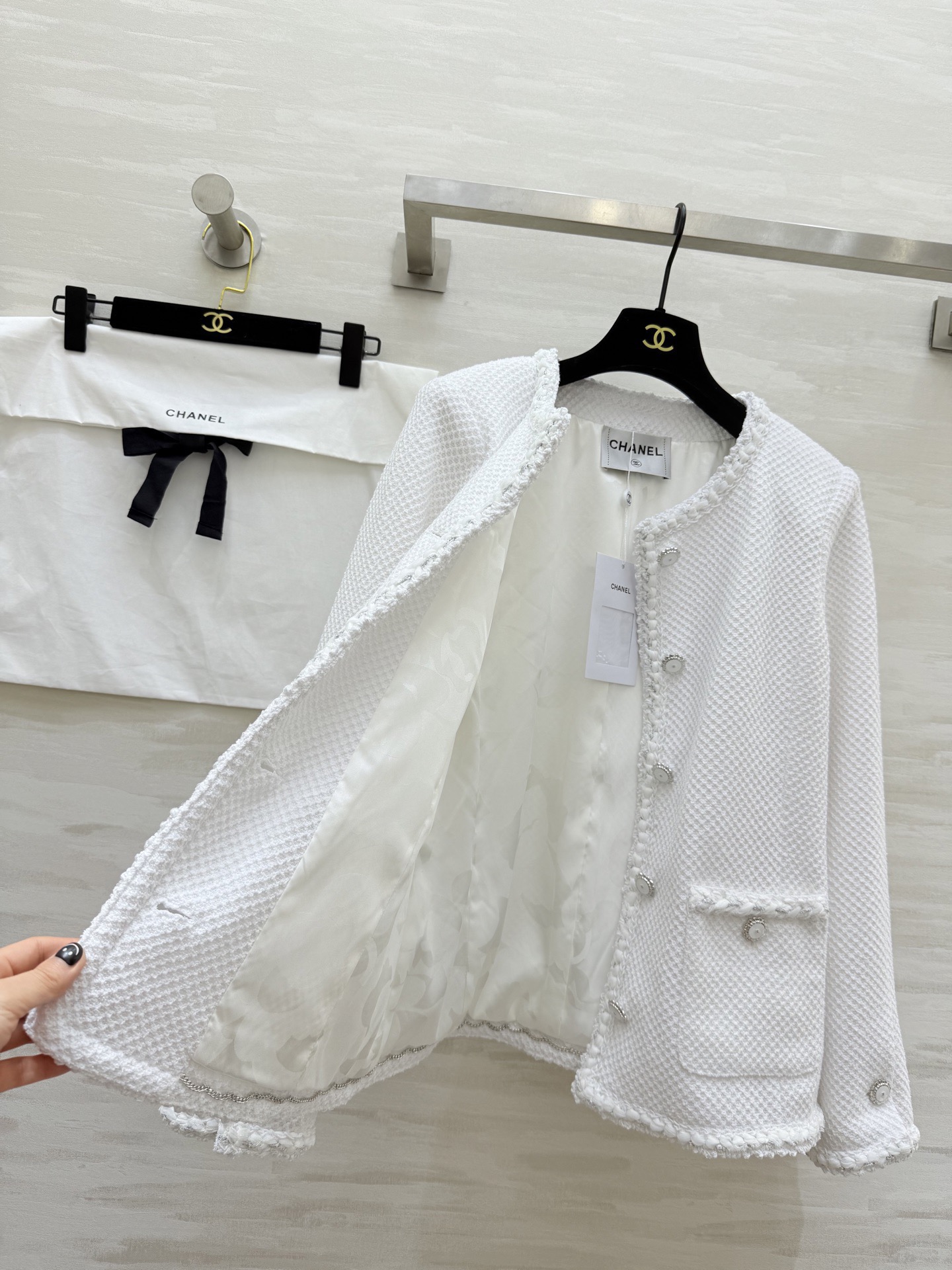 #Chane♡²⁶C粗花呢外套 定制经典粗花呢材质 柔软挺括 精致镶边 优雅复古气质满分 高品质定制 现