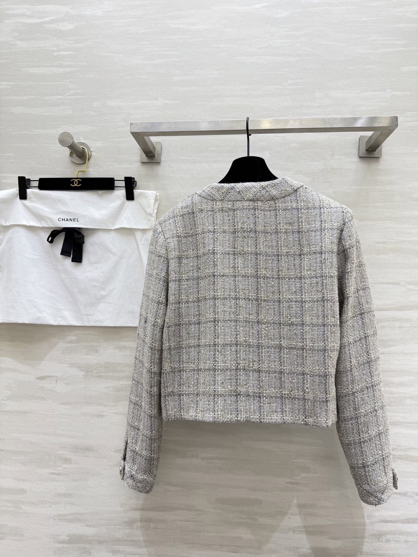 #Chane♡斜纹软呢外套 经典米灰色格纹 优雅复古气质满分 细节超精致 原版定制面料轻盈有质感 秋冬穿