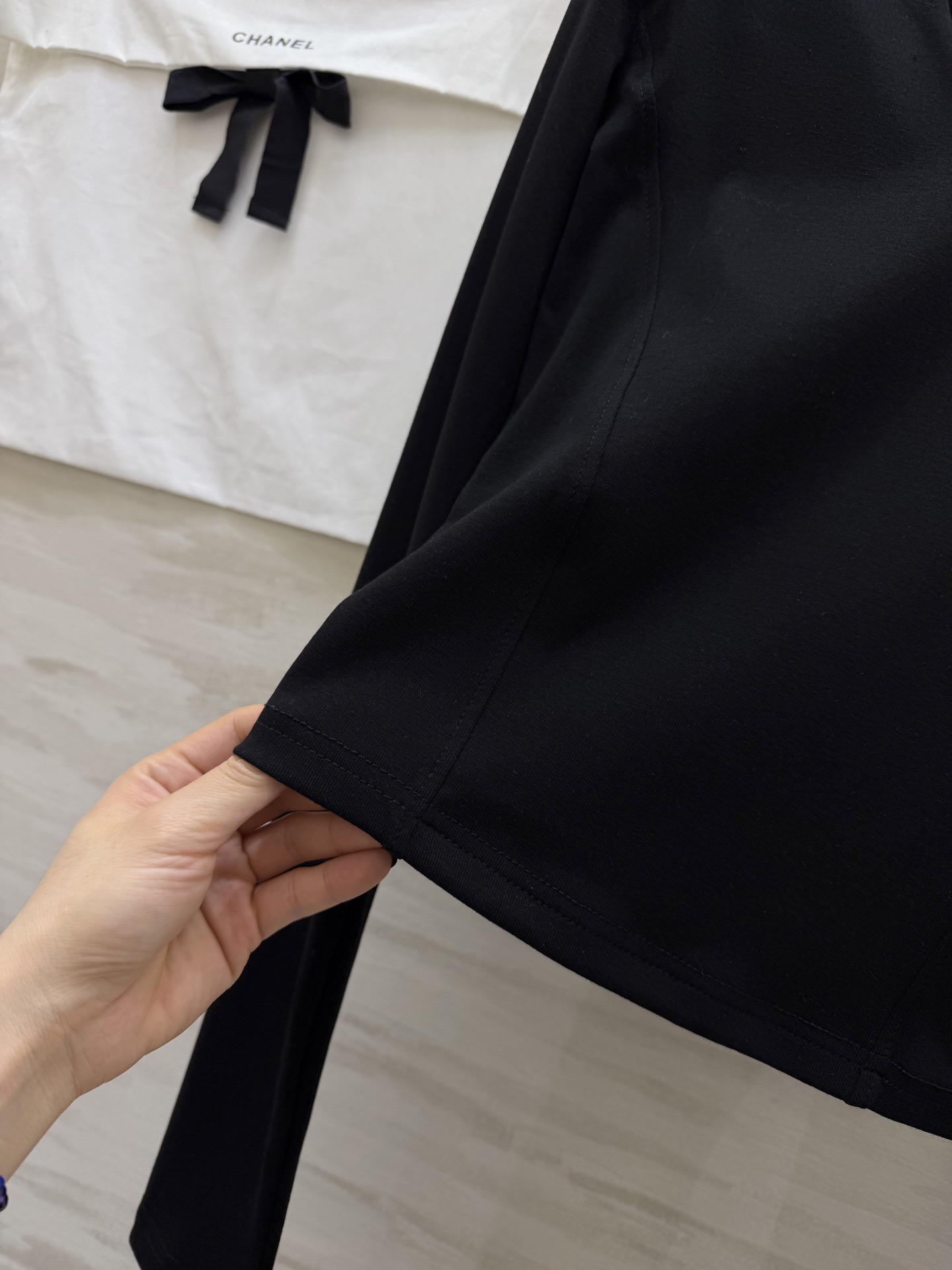 #Chane♡²⁶爆款 拉毛v领长袖上衣 高品质定制 现货首发size：S/M/L（）