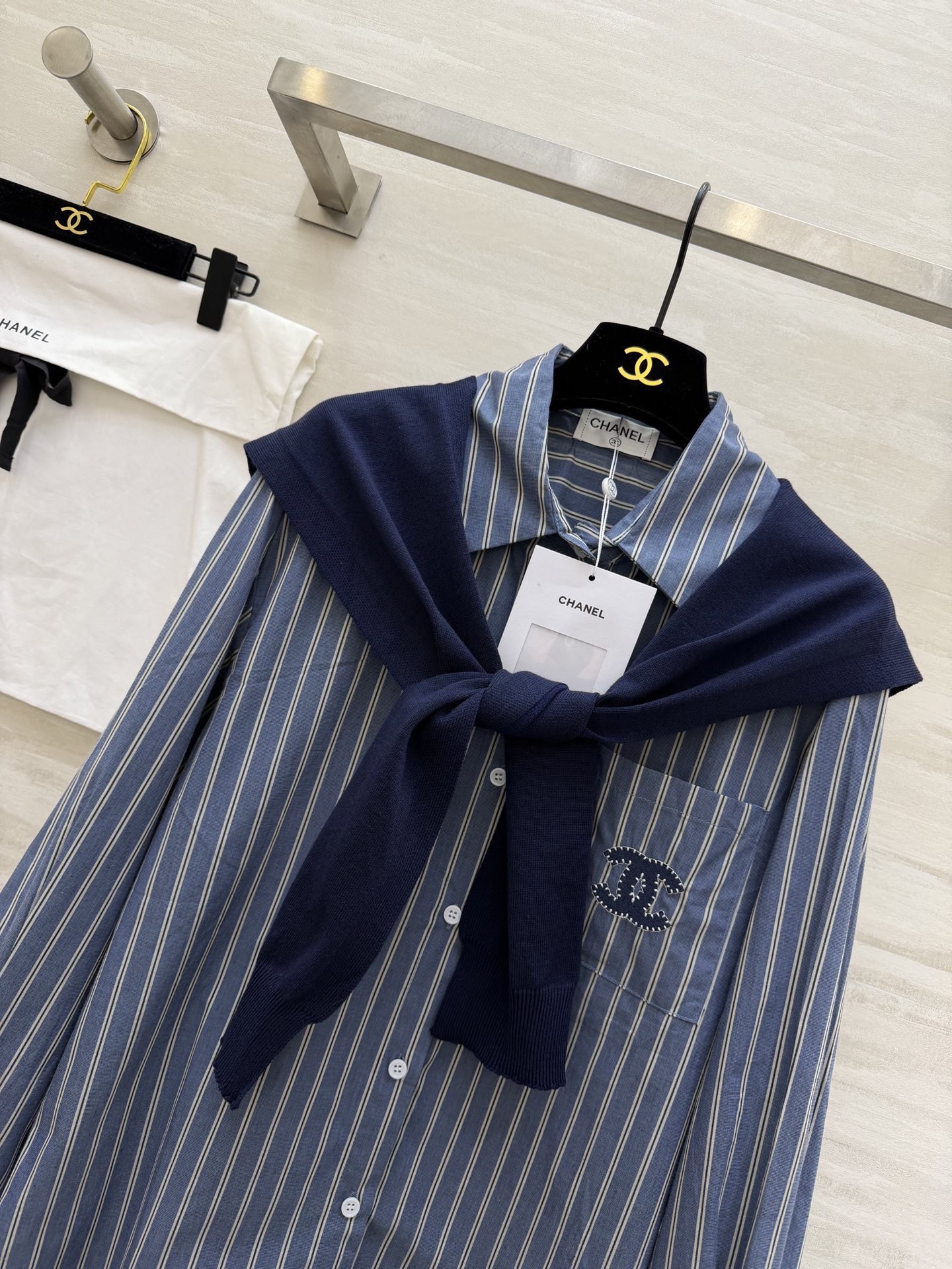 #Chane♡²⁶新款 oversize蓝条纹衬衫+针织小披肩 慵懒又有层次感 高品质定制 现货首发si