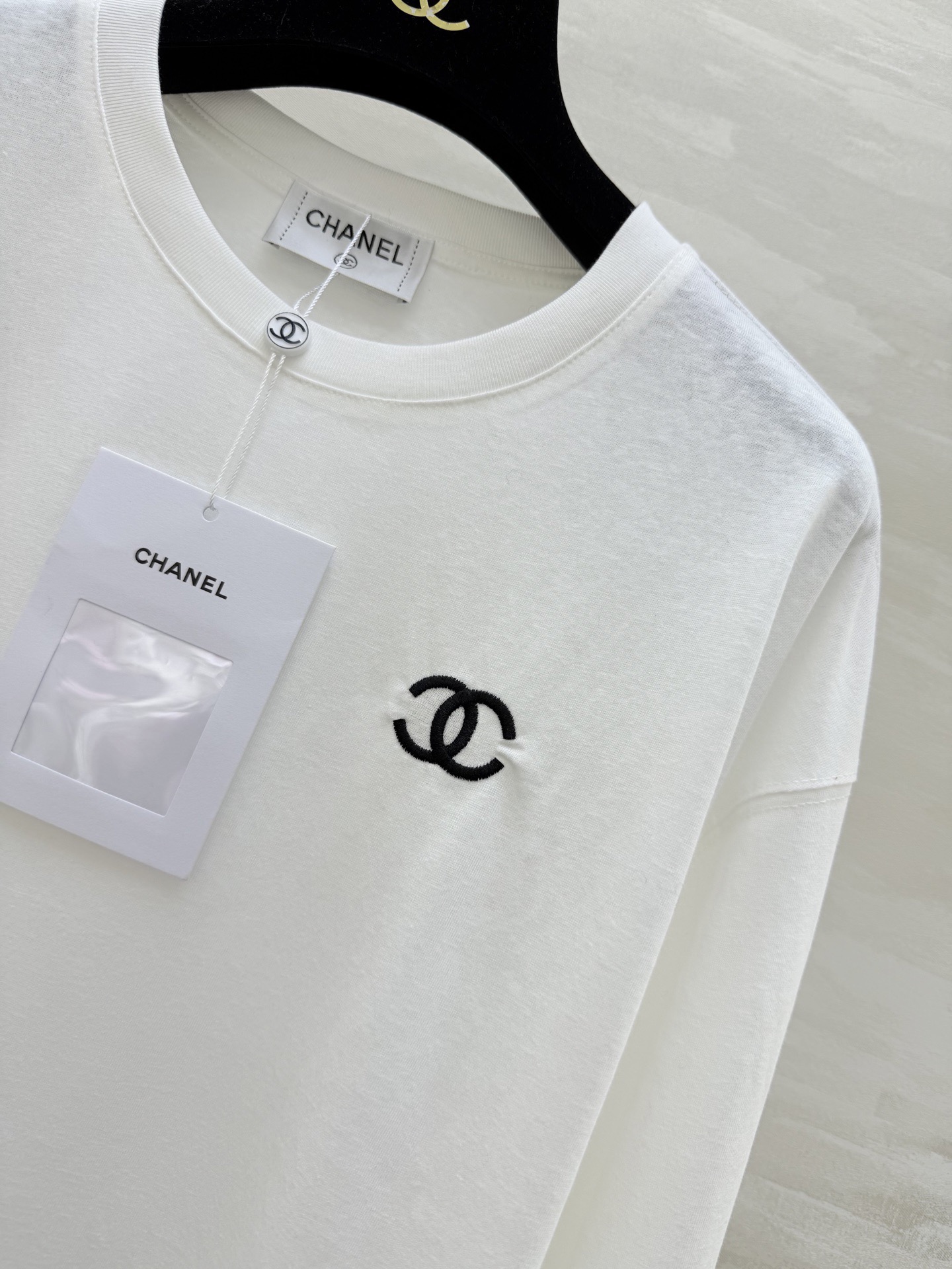 #Chane♡²⁶新款 小香刺绣🪡长袖上衣 高品质定制 现货首发size：S/M/L（M码肩宽：53，胸