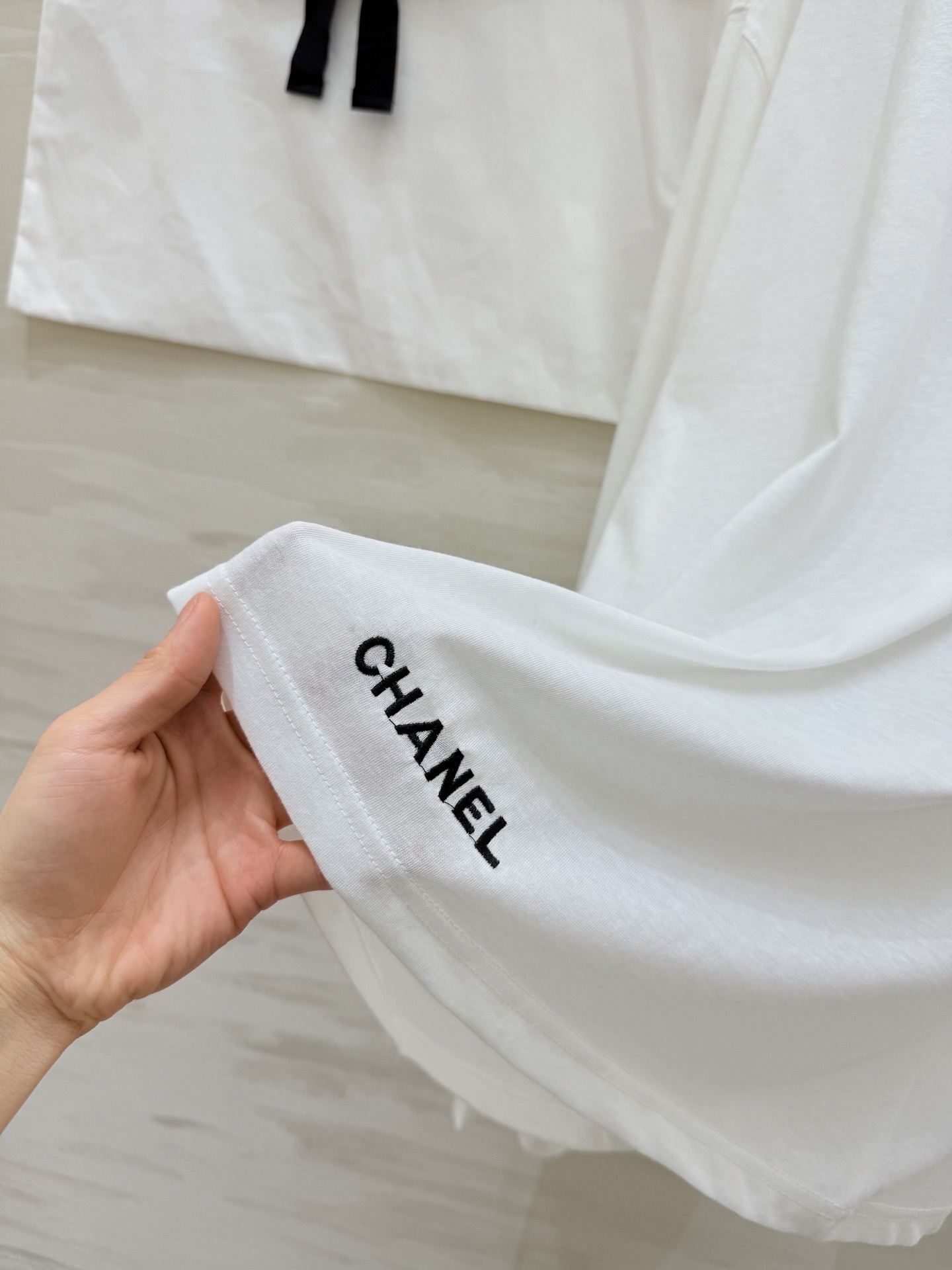 #Chane♡²⁶新款 小香刺绣🪡长袖上衣 高品质定制 现货首发size：S/M/L（M码肩宽：53，胸