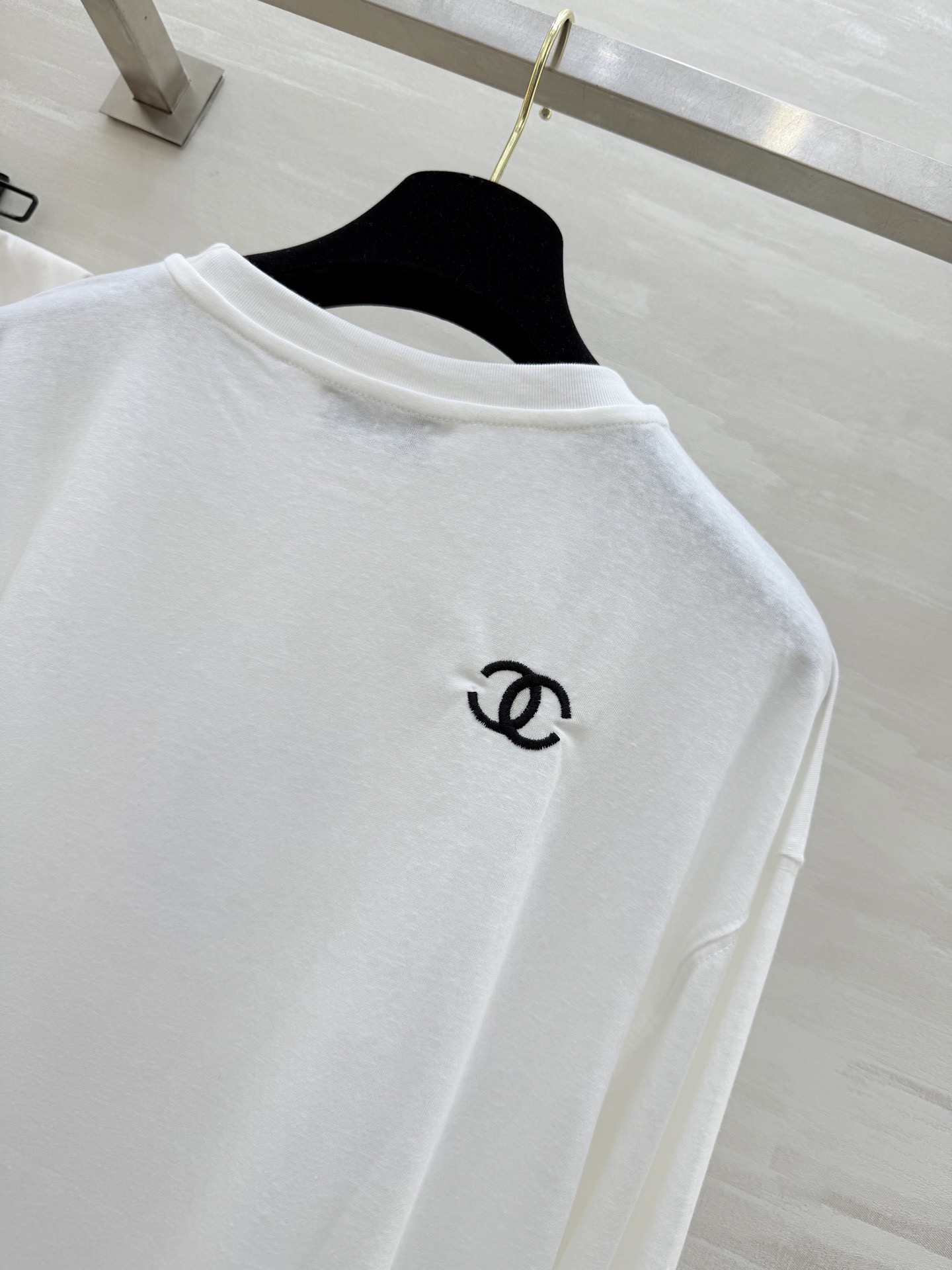 #Chane♡²⁶新款 小香刺绣🪡长袖上衣 高品质定制 现货首发size：S/M/L（M码肩宽：53，胸