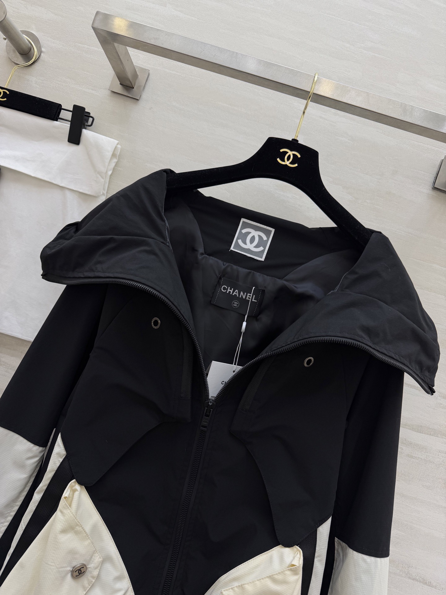 #Chane♡²⁶中古系列 连帽撞色冲锋衣外套 高品质定制 现货首发size：36/38/40（36码胸