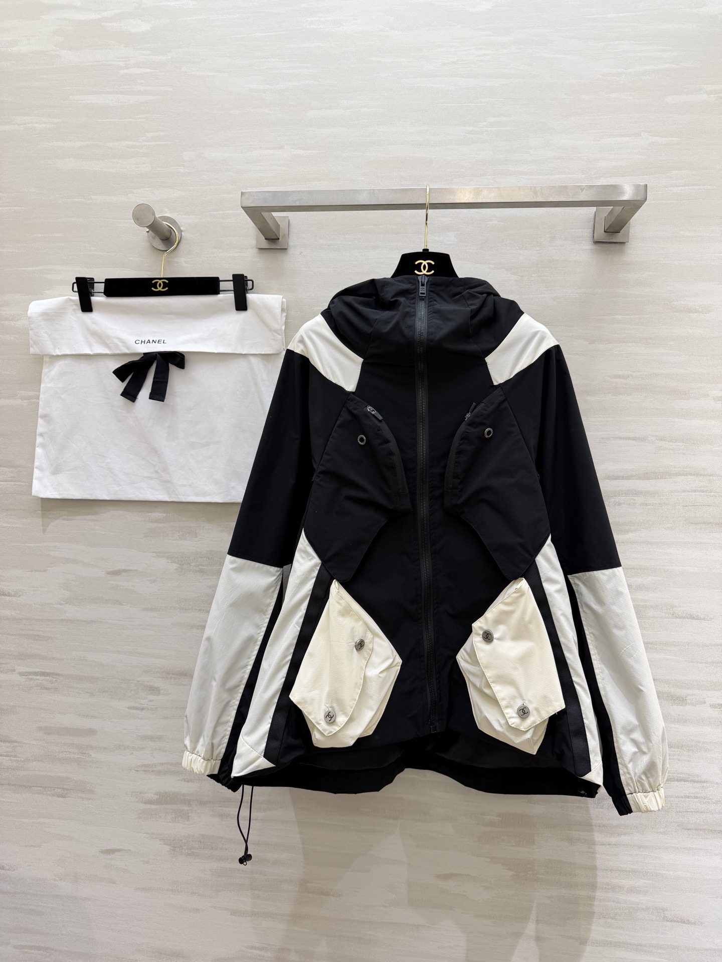 #Chane♡²⁶中古系列 连帽撞色冲锋衣外套 高品质定制 现货首发size：36/38/40（36码胸