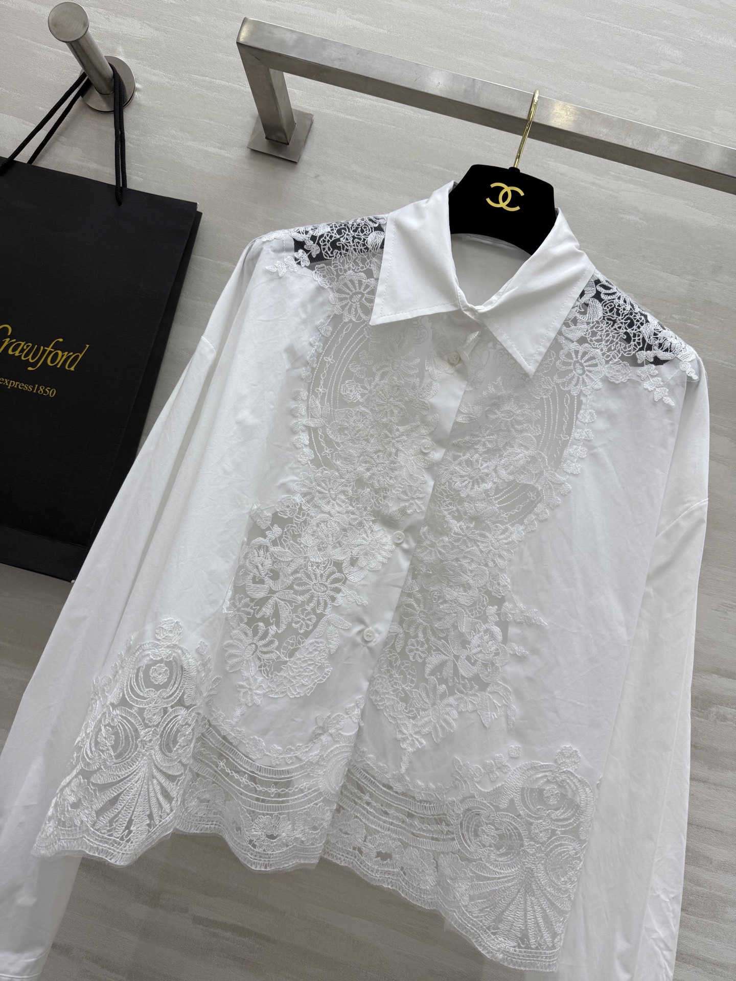 #Ermanno Scervin♡蕾丝翻领衬衣 意大利富有“顶级蕾丝之王”的称呼 静奢美学 简约不简单 