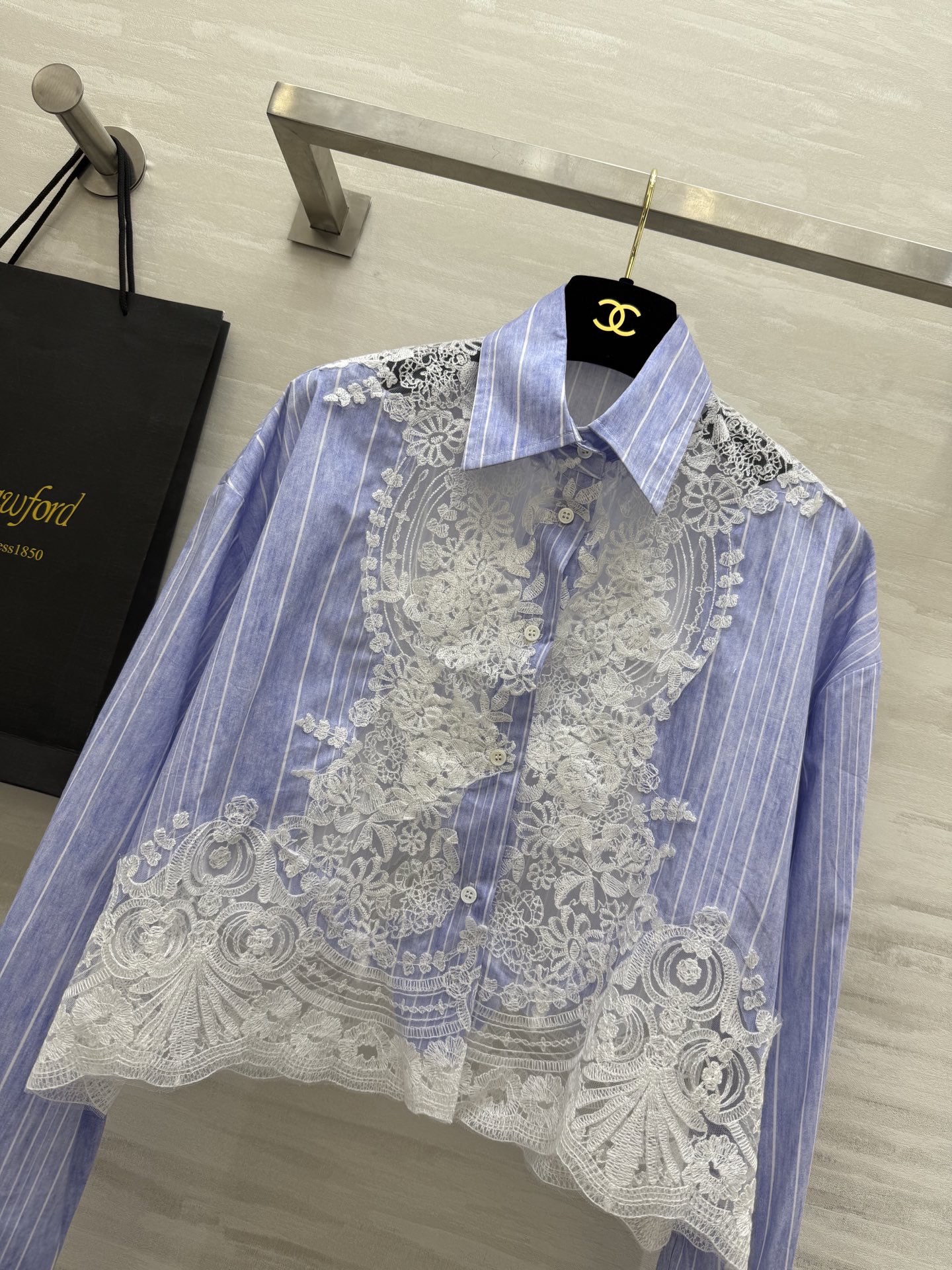 #Ermanno Scervin♡蕾丝翻领衬衣 意大利富有“顶级蕾丝之王”的称呼 静奢美学 简约不简单 