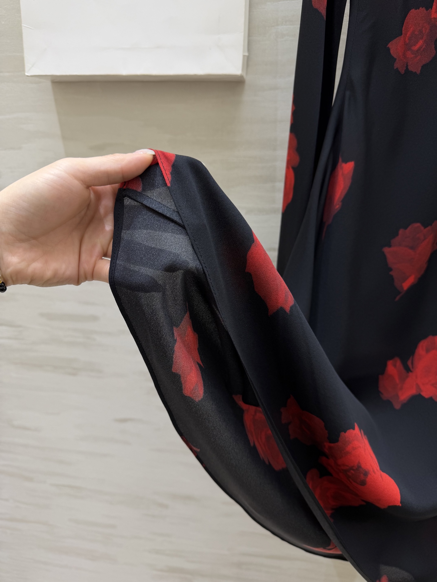 #ysl²⁶春夏新款 长袖船领真丝 法式优雅连衣裙 定制真丝面料奢华高级 暗影酒红玫瑰花 高品质定制 现