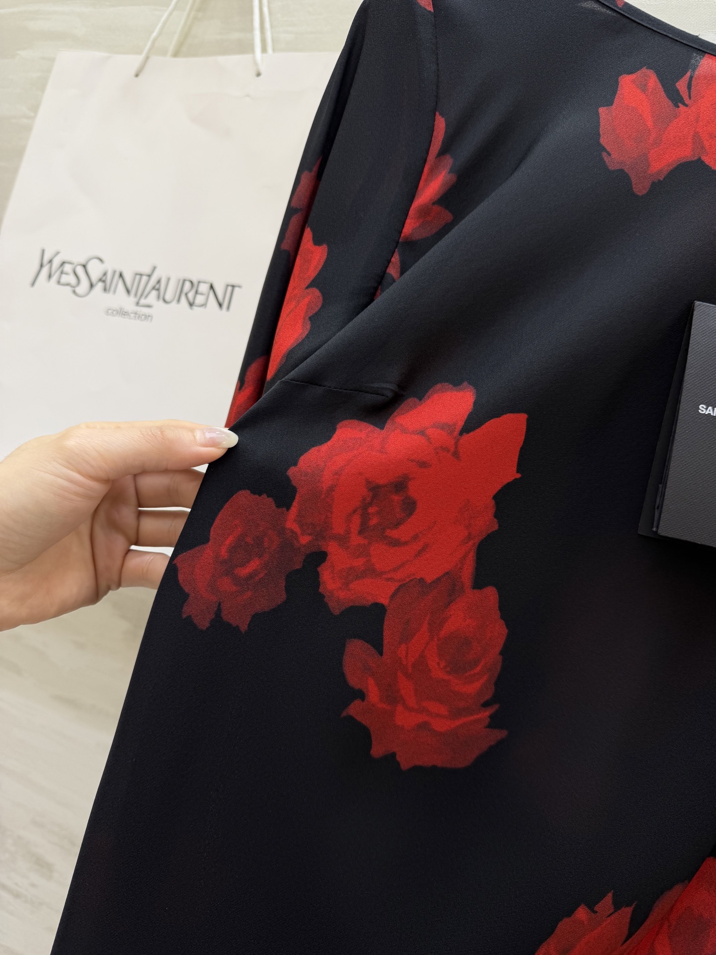 #ysl²⁶春夏新款 长袖船领真丝 法式优雅连衣裙 定制真丝面料奢华高级 暗影酒红玫瑰花 高品质定制 现