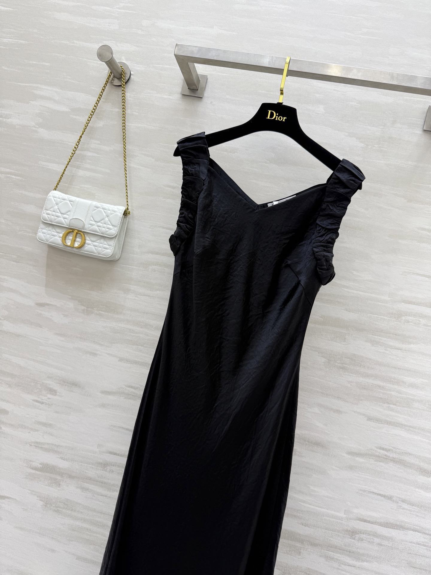 #DIO♡新款 醋酸连衣裙 立体收腰剪裁上身显瘦大气 定制醋酸面料奢华高级 高品质定制 现货首发size