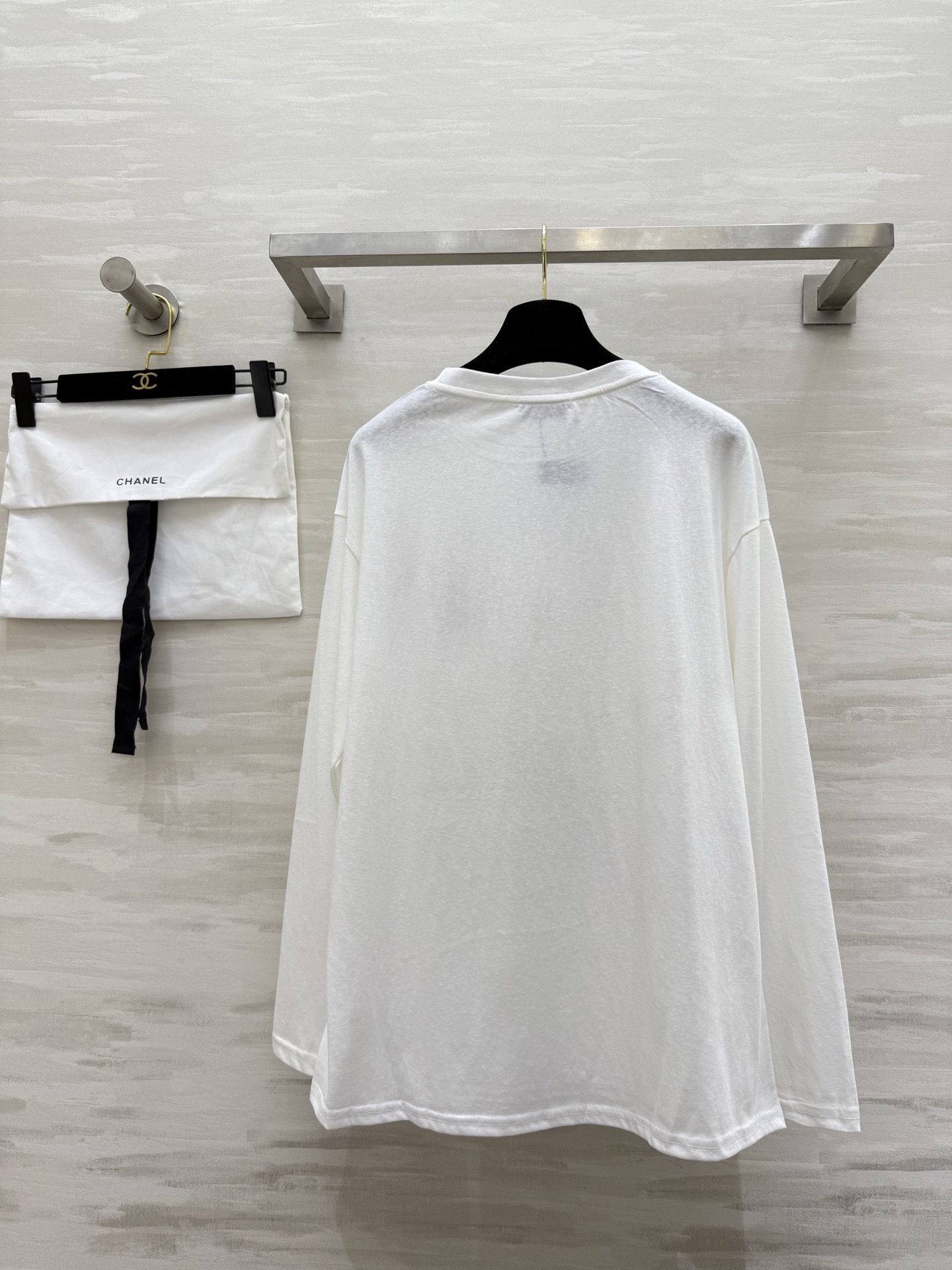 #Chane♡²⁶防晒长袖上衣 带钻！超级美很重工 真的无敌舒服！上身完全不会贴在皮肤上！薄薄软软滑滑的