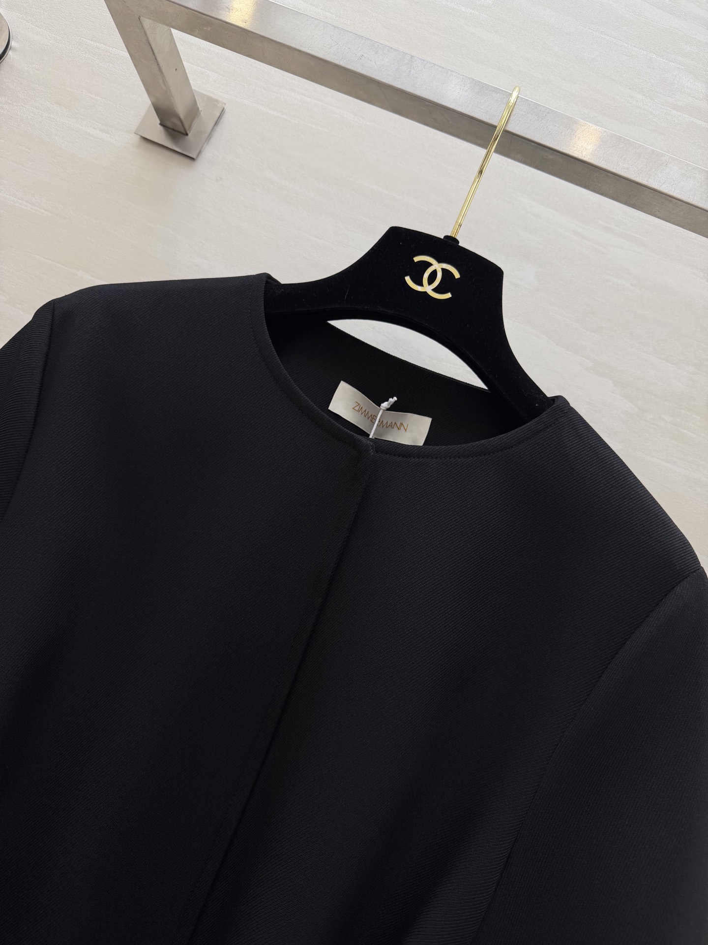 #ZIMMERMAN♡²⁶春夏新款 灯笼袖收腰外套 温柔到骨子里的氛围感外套✨极简圆领+利落剪裁 自带高