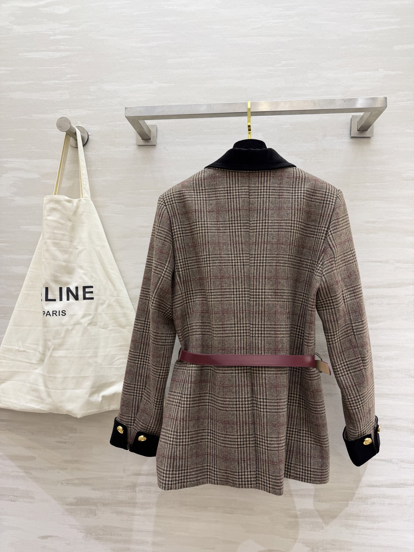 #Celin♡²⁶早春新款 羊毛格纹西装外套 配送定制logo腰带收腰显瘦 羊毛混纺面料 高品质 现货首