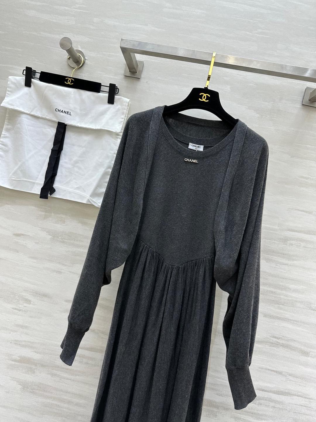 #CHANE♡早春新款 羊毛两件套连衣裙 优雅大方 名媛气质十足 高品质 配送防尘袋 现货首发size：