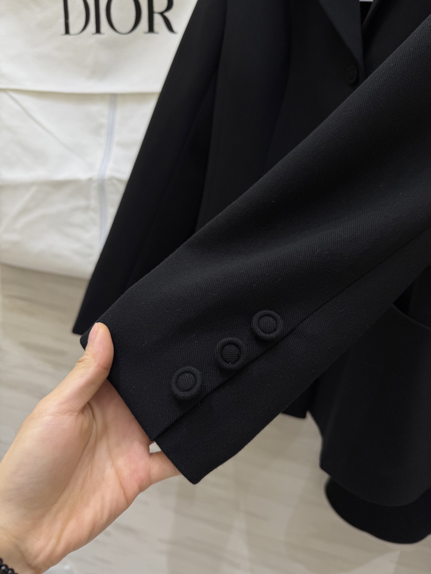 #DIO♡²⁶新款 西装套装​​ 修身西装外套+高腰长裙 优雅高级 外套枪驳领 三粒扣设计 剪裁利落 凸