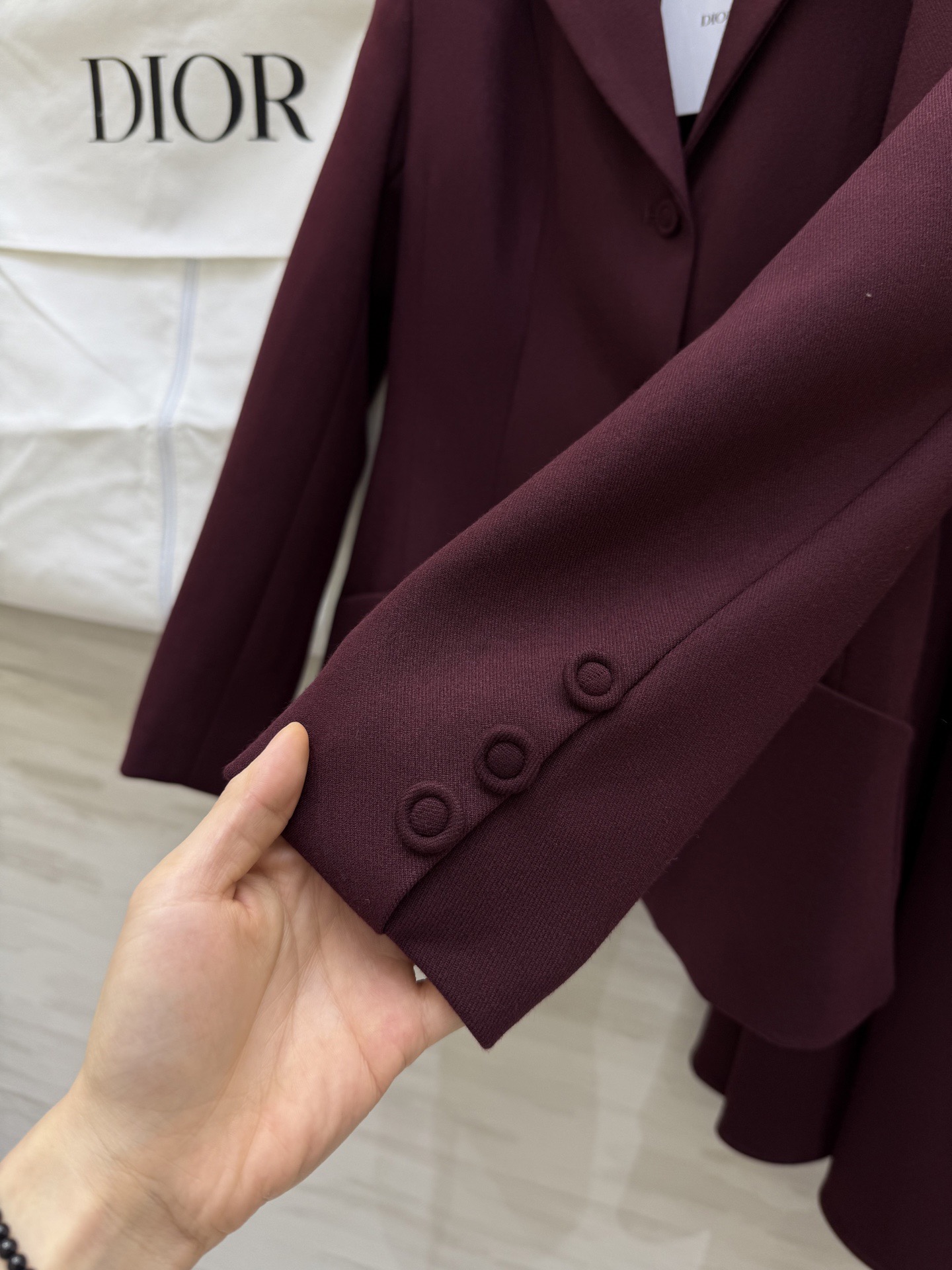 #DIO♡²⁶新款 西装套装​​ 修身西装外套+高腰长裙 优雅高级 外套枪驳领 三粒扣设计 剪裁利落 凸