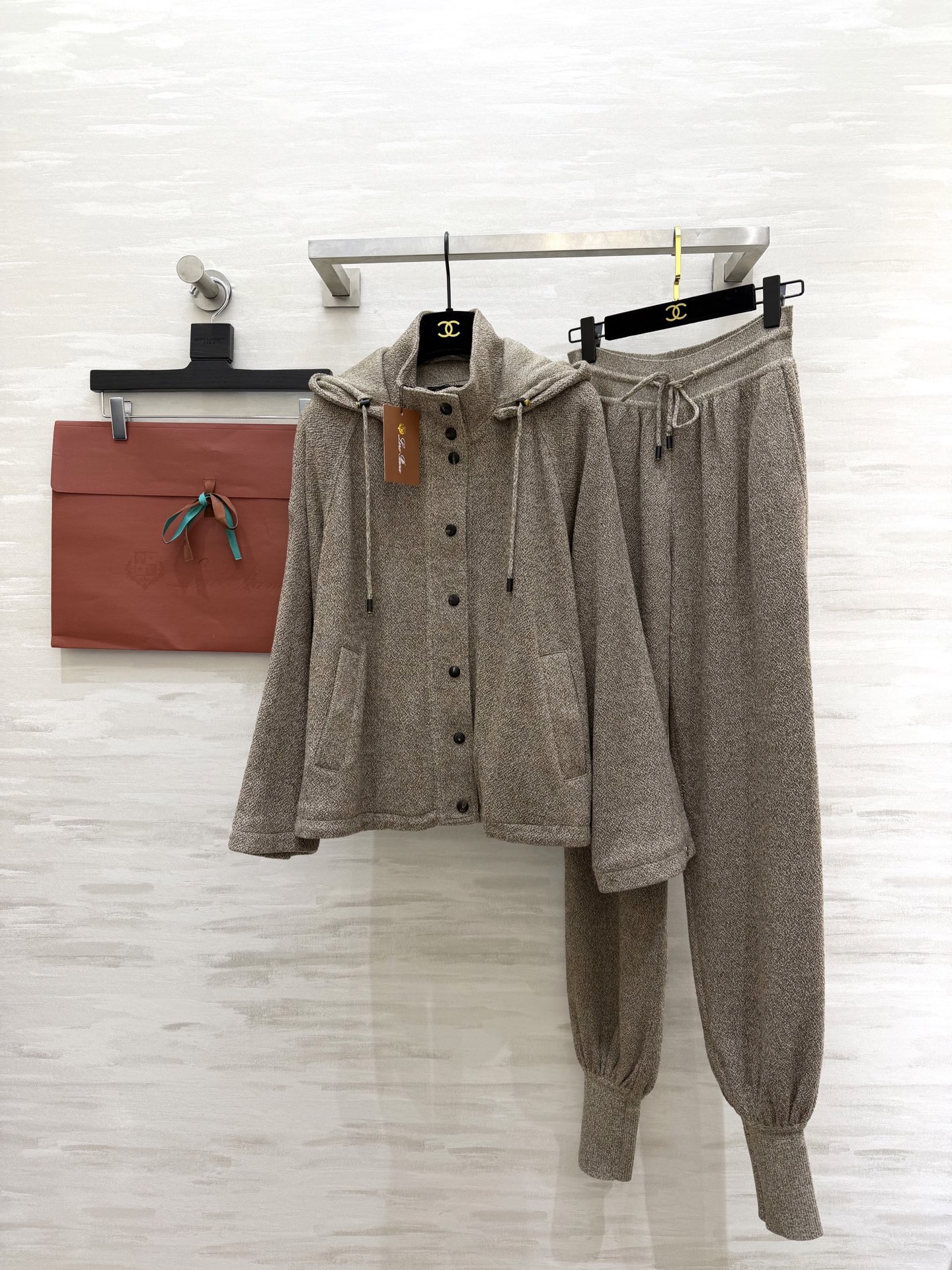 藏肉显瘦天花板｜Loro Pian♡ 本命裤Loro Pian♡农历新年胶囊系列 明星单品 完美平衡了舒