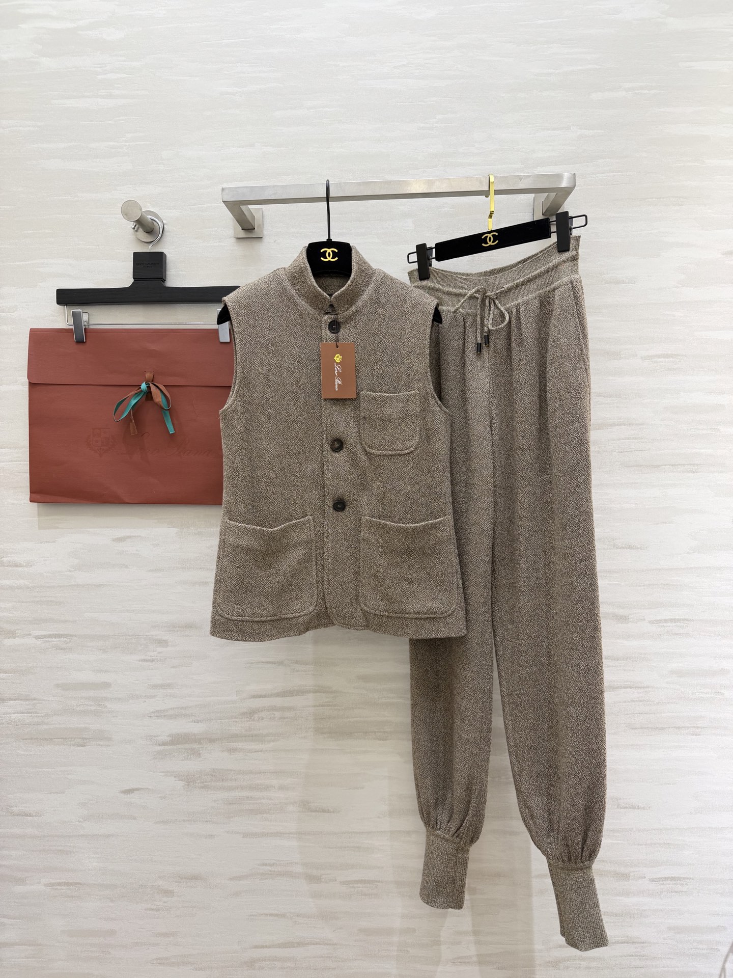 藏肉显瘦天花板｜Loro Pian♡ 本命裤Loro Pian♡农历新年胶囊系列 明星单品 完美平衡了舒