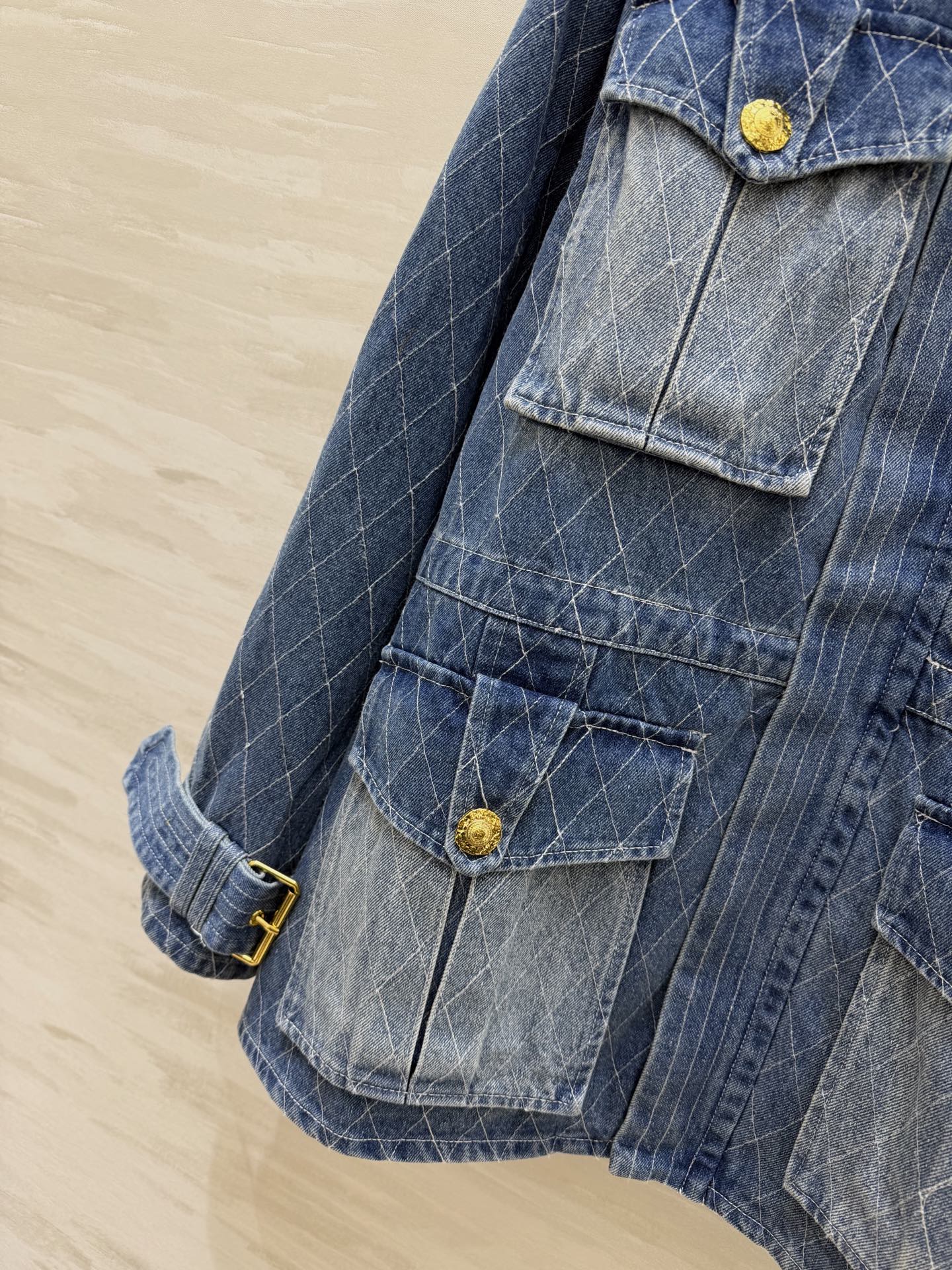 💙Balmai♡²⁶春夏新款 牛仔工装外套 采用高品质牛仔布 经典蓝色+菱格纹设计 细节满满✨ 多口袋+