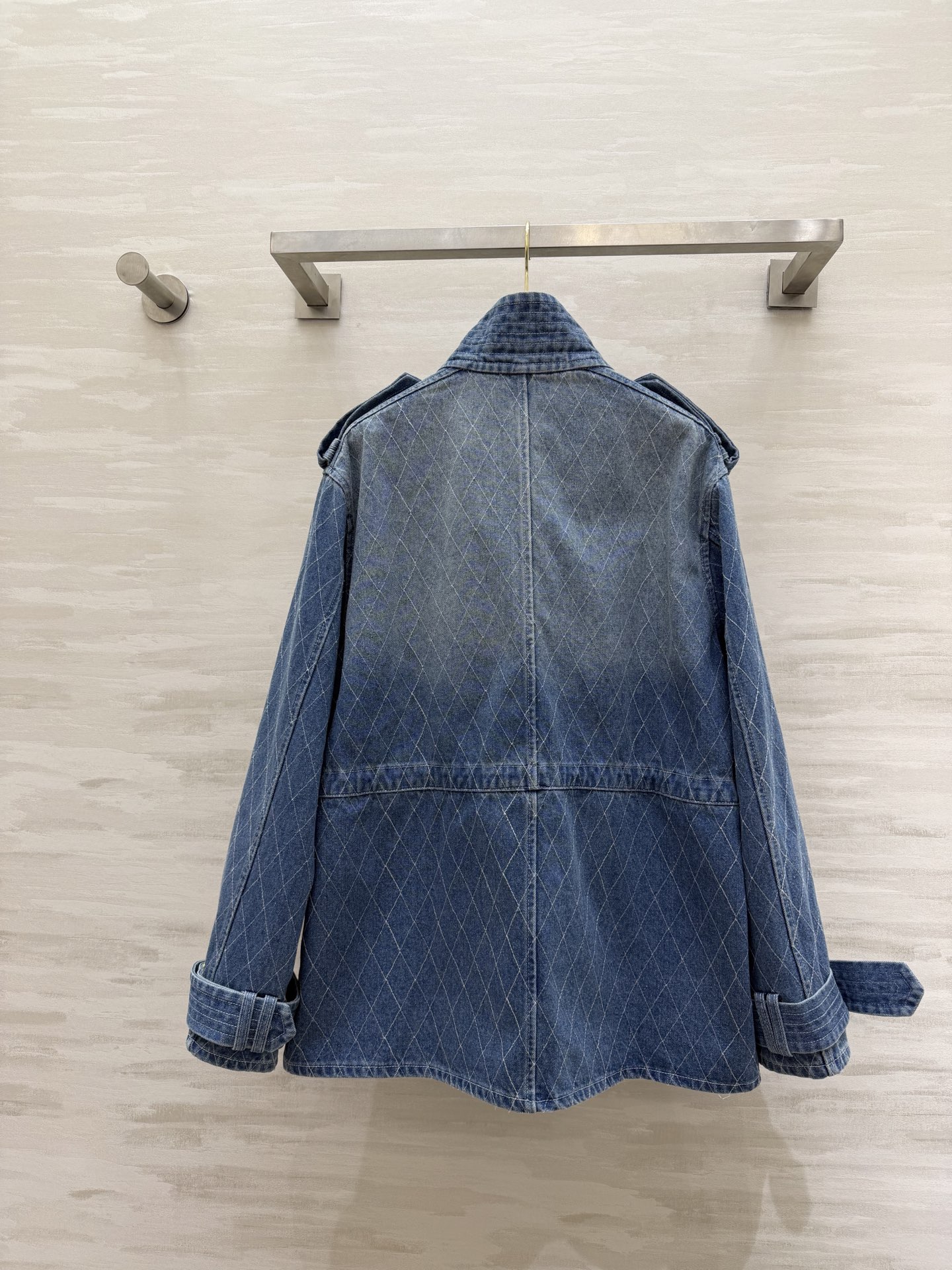 💙Balmai♡²⁶春夏新款 牛仔工装外套 采用高品质牛仔布 经典蓝色+菱格纹设计 细节满满✨ 多口袋+