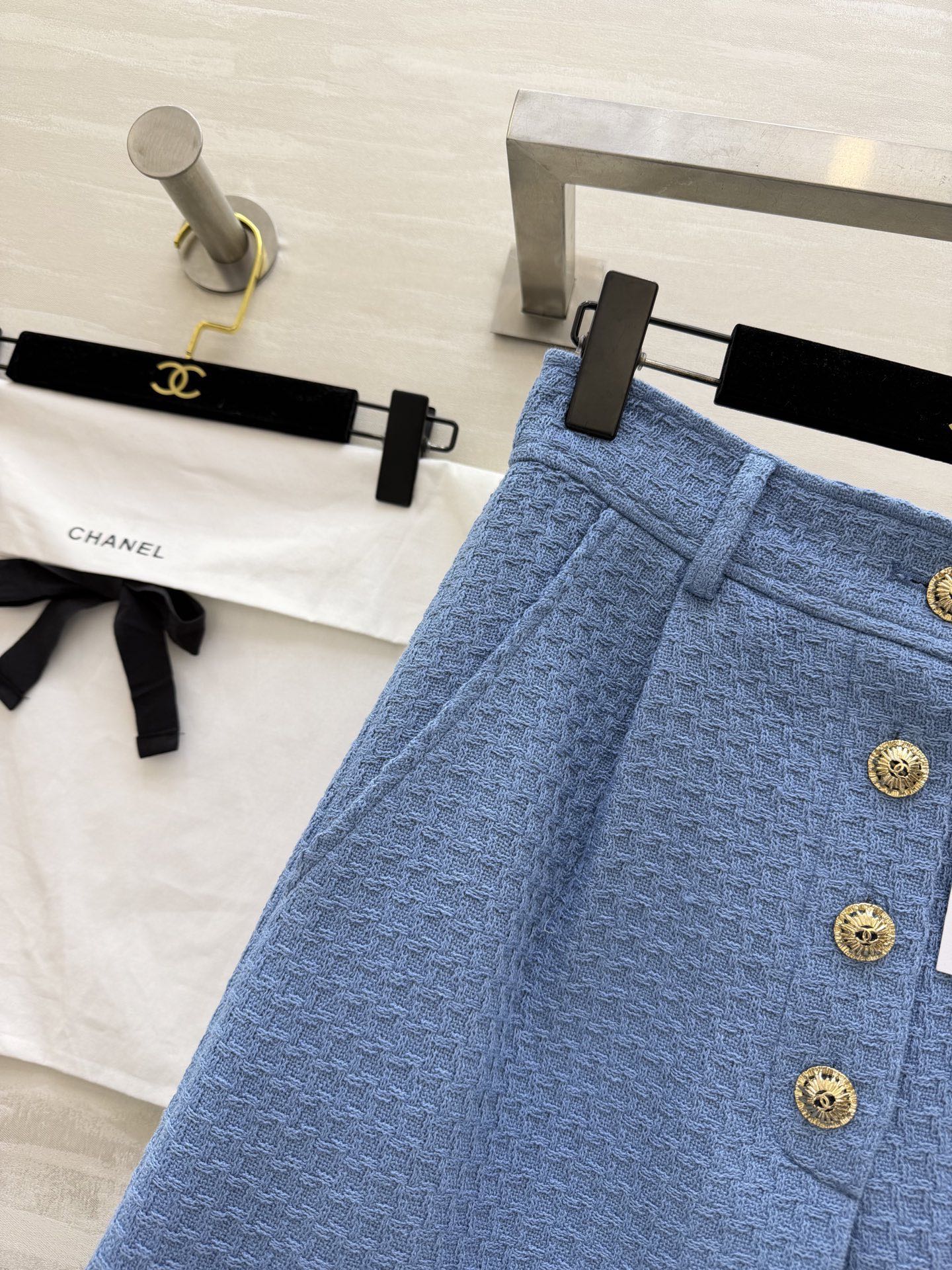 #Chane♡²⁶C度假⛱️系列 蓝色短款编织花呢阔腿七分裤 复古优雅 高品质定制 现货首发size：S