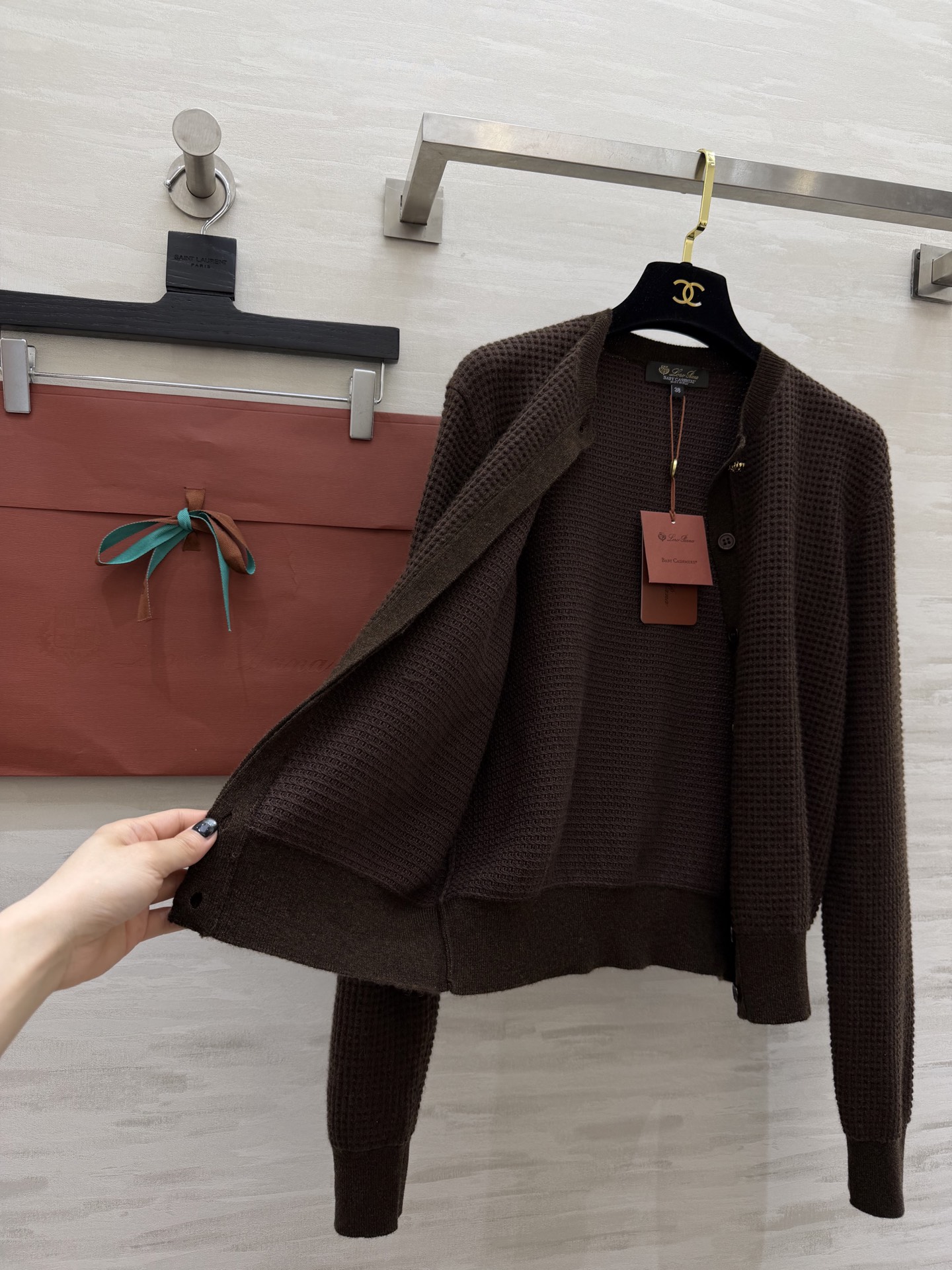 #Loro piana♡²⁶ssS 胶囊系列 圆领长袖提花 针织纯色羊绒开衫外套 高品质定制 现货首发s