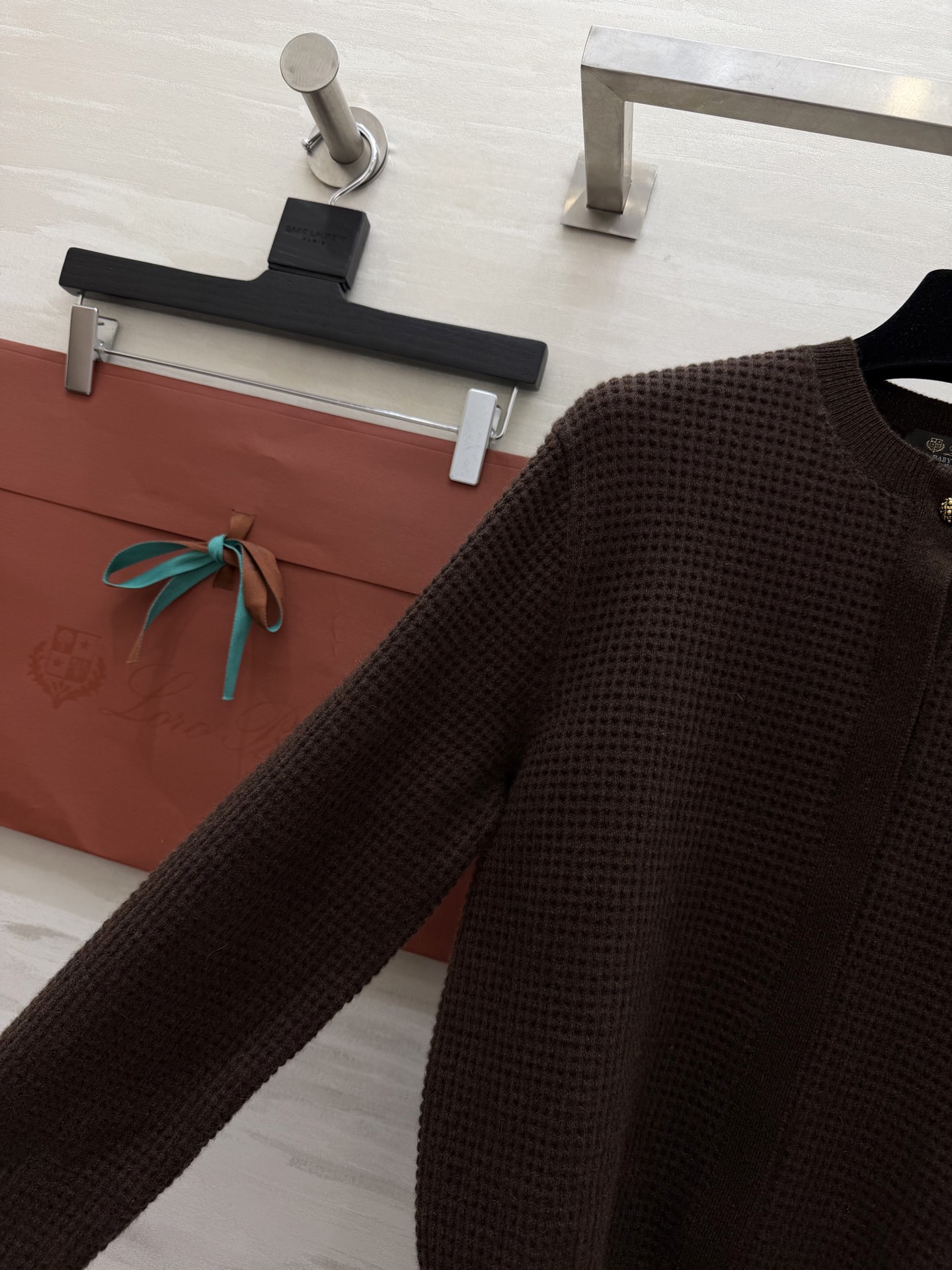 #Loro piana♡²⁶ssS 胶囊系列 圆领长袖提花 针织纯色羊绒开衫外套 高品质定制 现货首发s