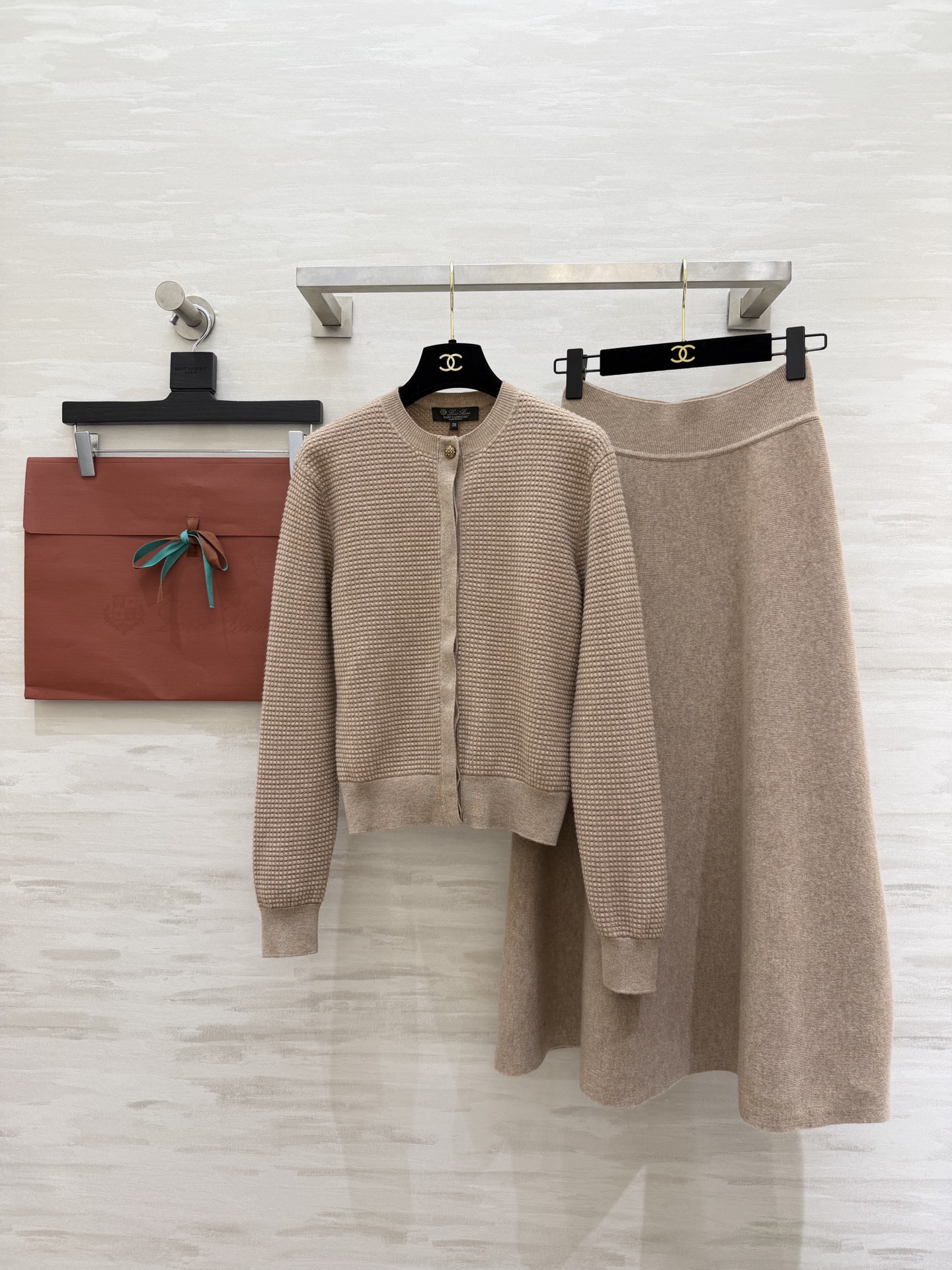 #Loro piana♡²⁶ssS 胶囊系列 圆领长袖提花 针织纯色羊绒开衫外套 高品质定制 现货首发s