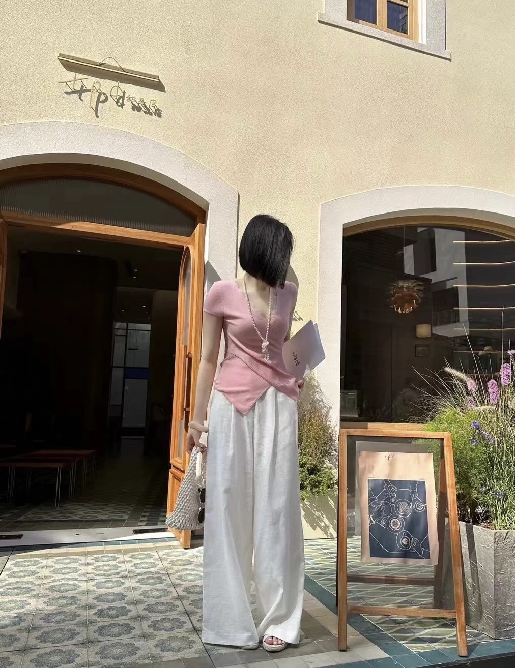 #DIO♡²⁶新款 交叉设计感蕾丝拼接上衣 优雅女人气质十足 定制睫毛蕾丝点缀优雅迷人 设计感交叉超级显