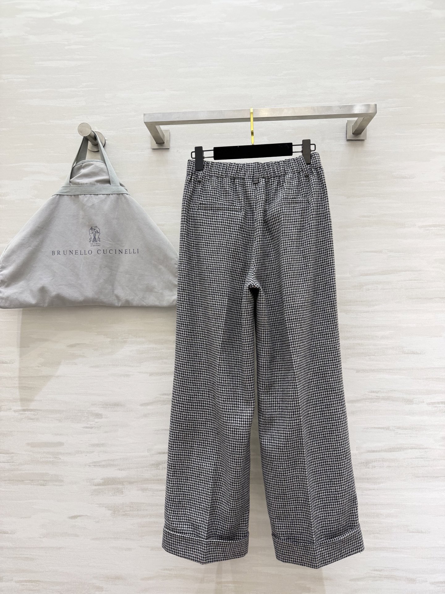 #Brunello Cucinell♡²⁶新款 格纹直筒西裤 立体剪裁上身大气显贵 高品质 现货首发si