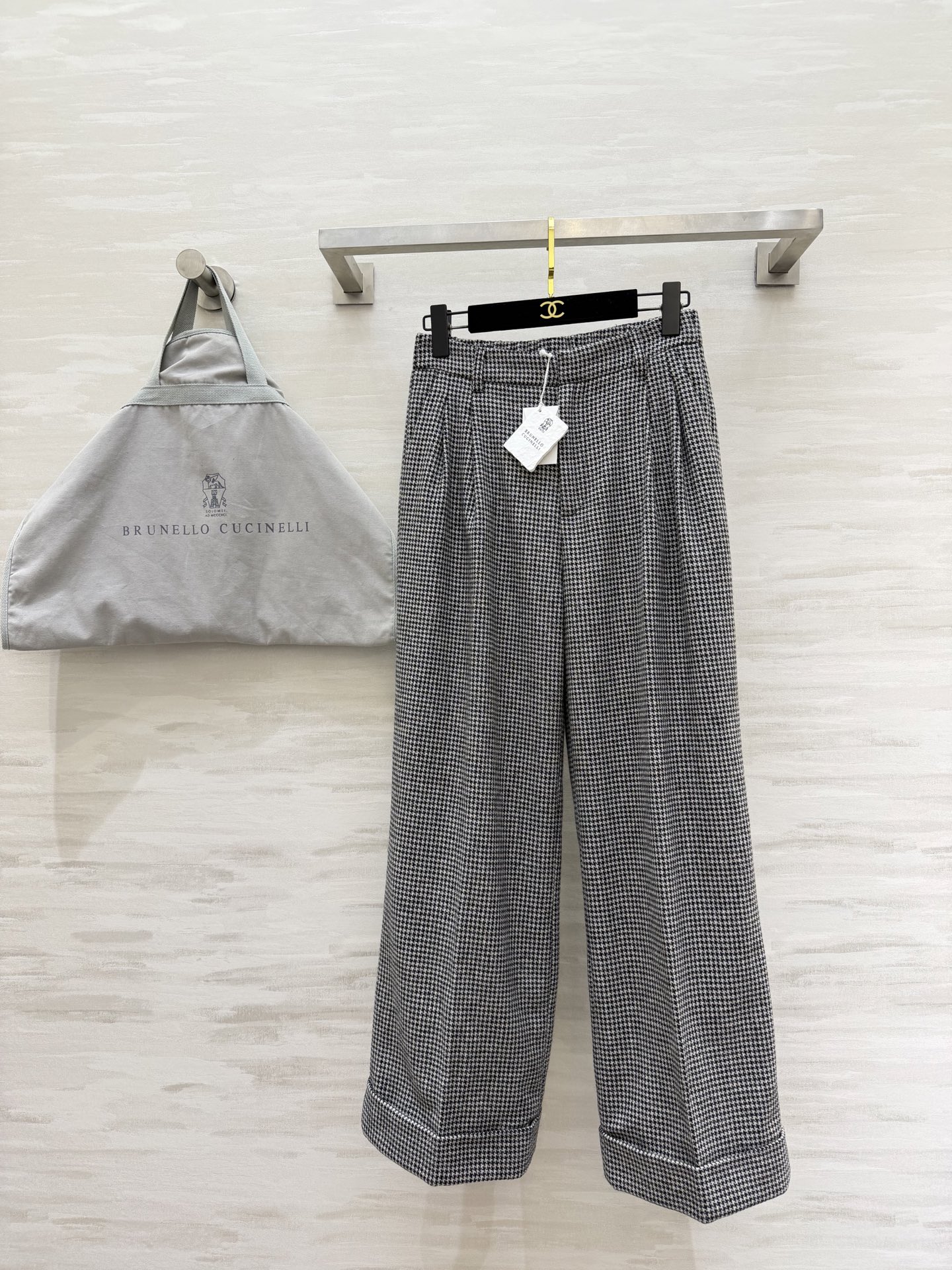 #Brunello Cucinell♡²⁶新款 格纹直筒西裤 立体剪裁上身大气显贵 高品质 现货首发si