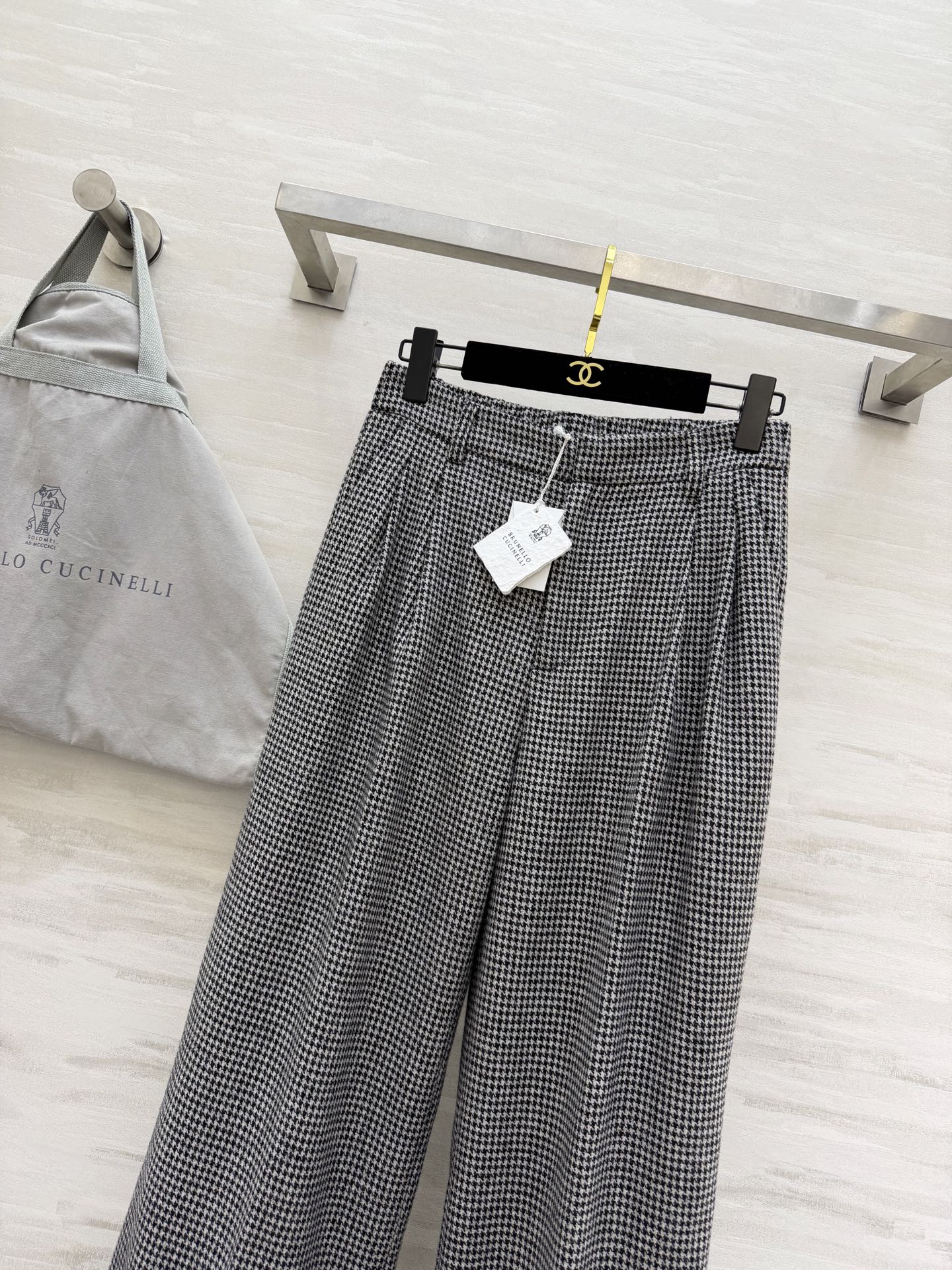 #Brunello Cucinell♡²⁶新款 格纹直筒西裤 立体剪裁上身大气显贵 高品质 现货首发si