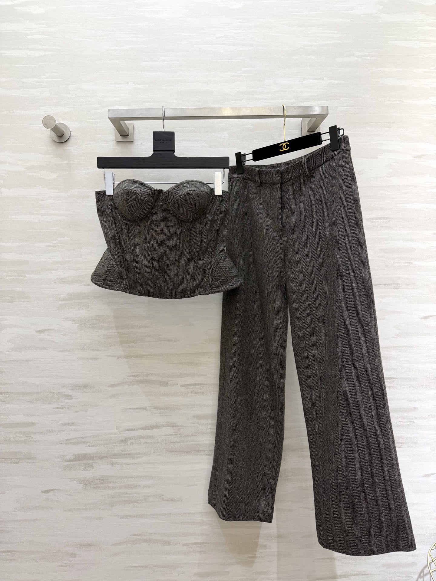 Ermanno Scervin♡²⁶新款 人字纹抹胸胸衣｜把高级感焊在身上✨深灰人字纹羊毛面料自带复古腔