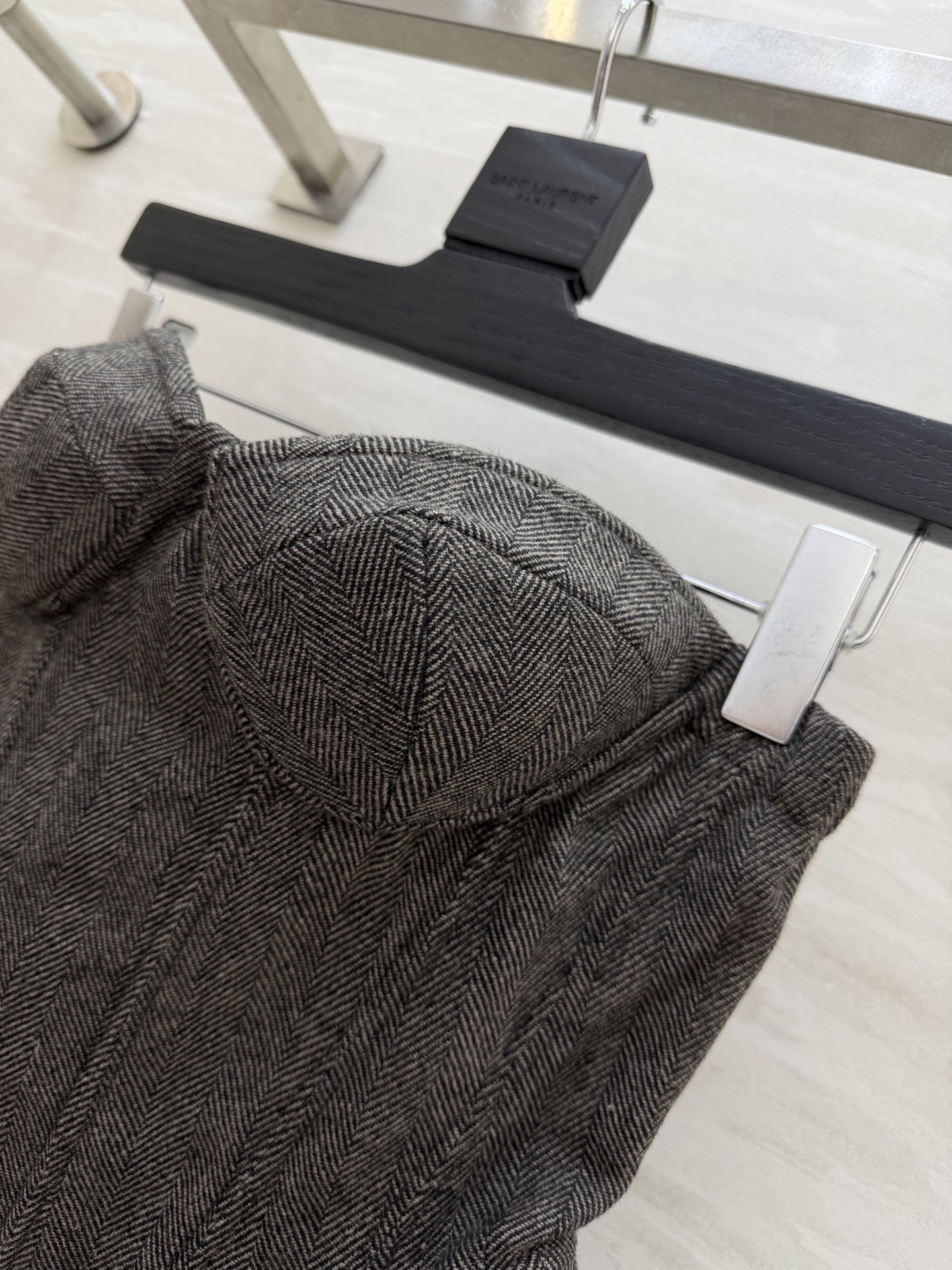 Ermanno Scervin♡²⁶新款 人字纹抹胸胸衣｜把高级感焊在身上✨深灰人字纹羊毛面料自带复古腔