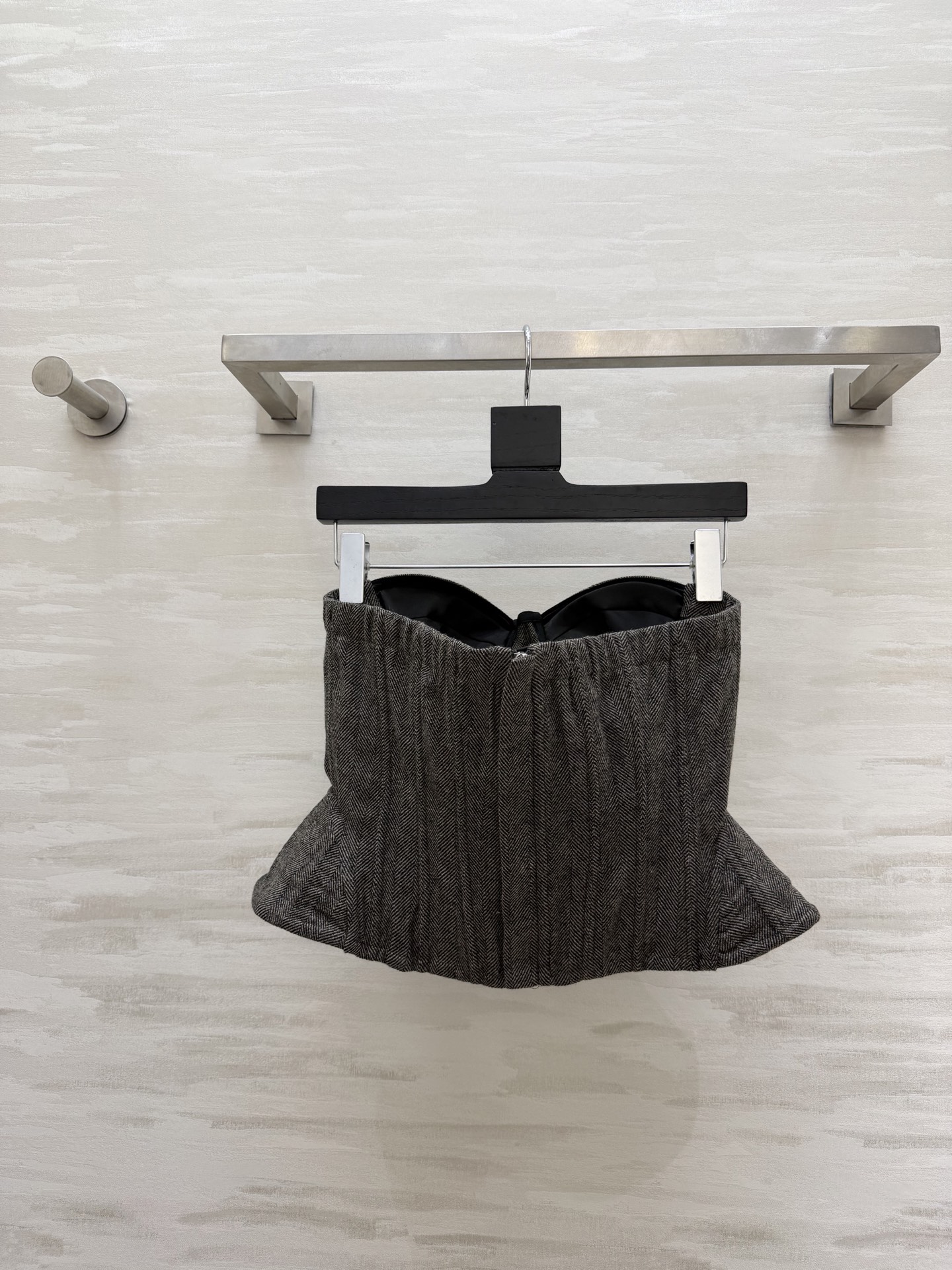 Ermanno Scervin♡²⁶新款 人字纹抹胸胸衣｜把高级感焊在身上✨深灰人字纹羊毛面料自带复古腔