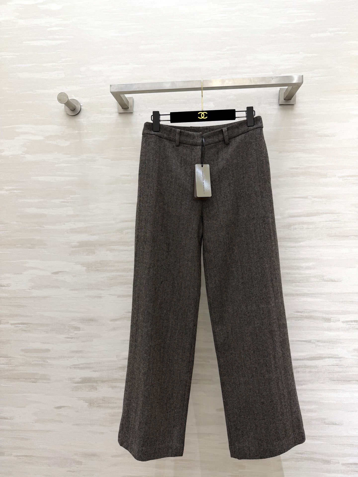 Ermanno Scervin♡²⁶新款 人字纹直筒西裤 把高级感焊在身上✨深灰人字纹羊毛面料自带复古腔