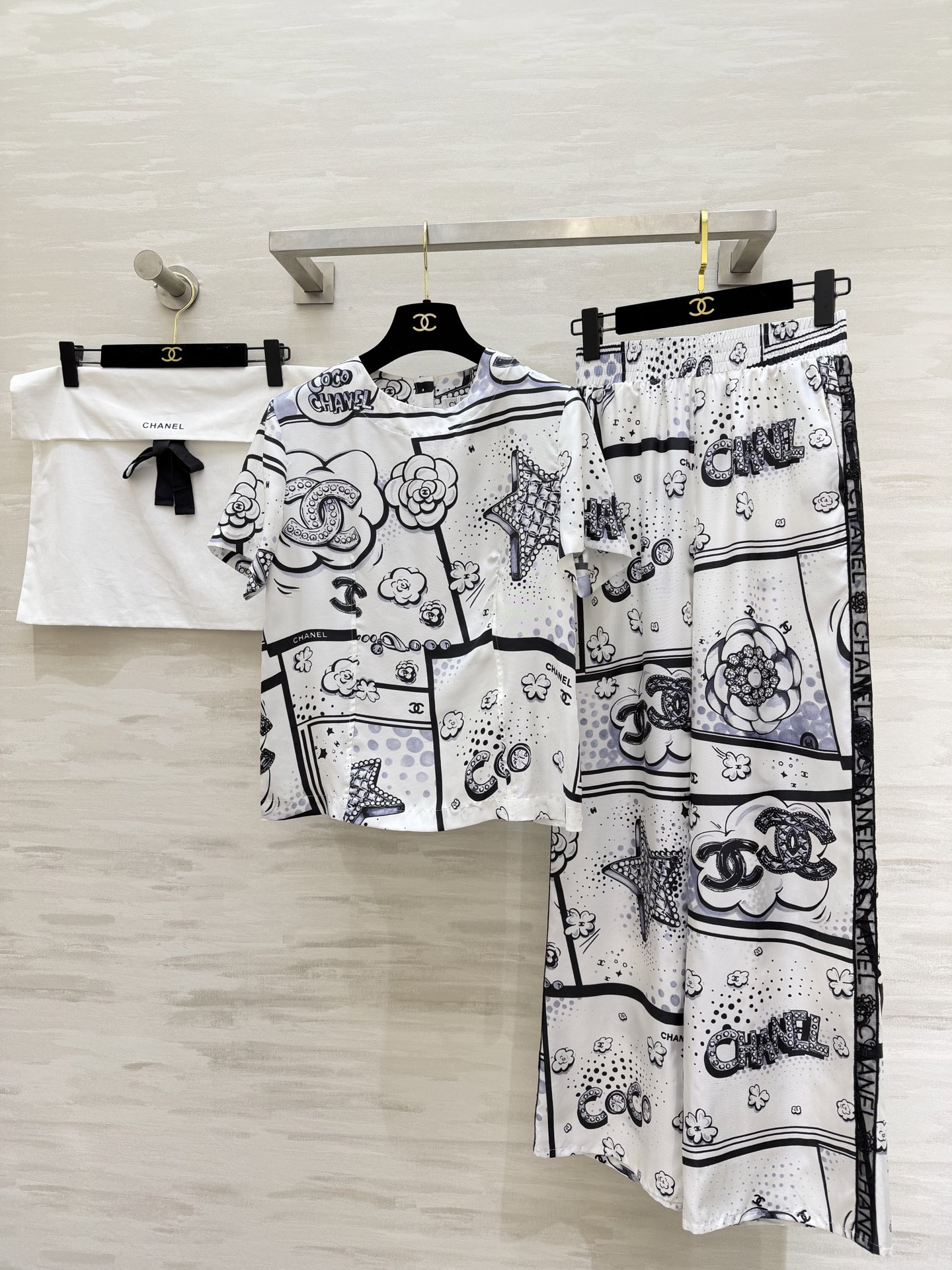 #Chane♡²⁶B 满印花短袖真丝裤 100%定制桑蚕丝 上身丝滑透气 高品质定制 现货首发size：