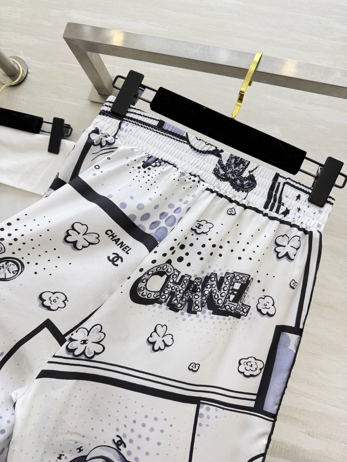 #Chane♡²⁶B 满印花短袖真丝裤 100%定制桑蚕丝 上身丝滑透气 高品质定制 现货首发size：