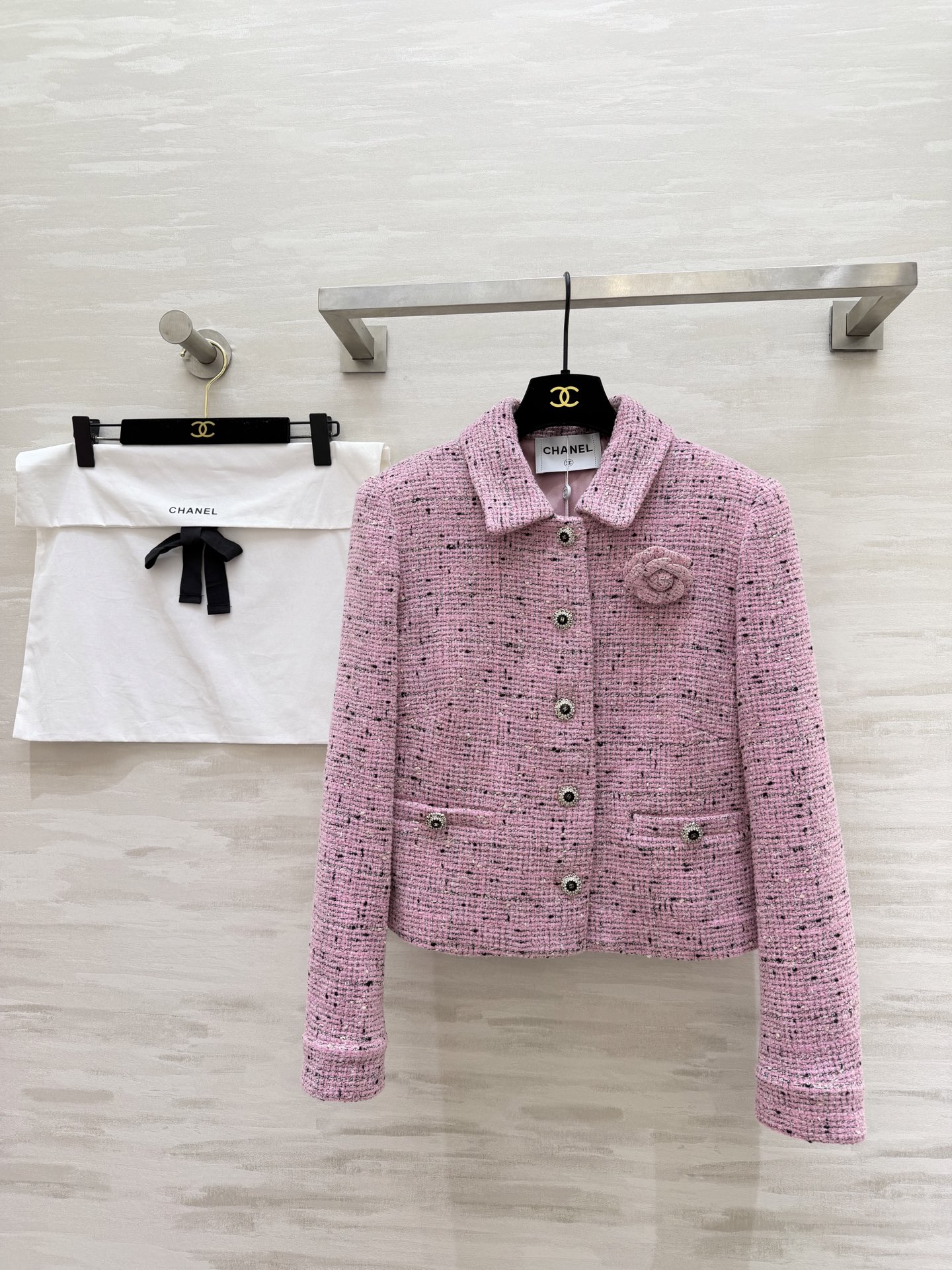 #Chane♡²⁶新款 ✨ 把春天穿在身上｜樱花粉小香外套 一眼沦陷的樱花粉色 自带柔光滤镜💖经典粗花呢