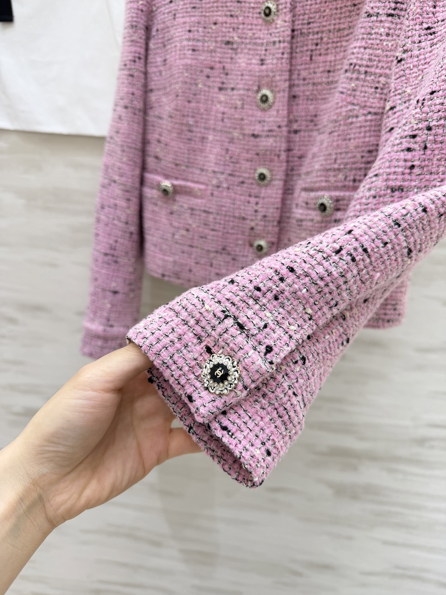 #Chane♡²⁶新款 ✨ 把春天穿在身上｜樱花粉小香外套 一眼沦陷的樱花粉色 自带柔光滤镜💖经典粗花呢