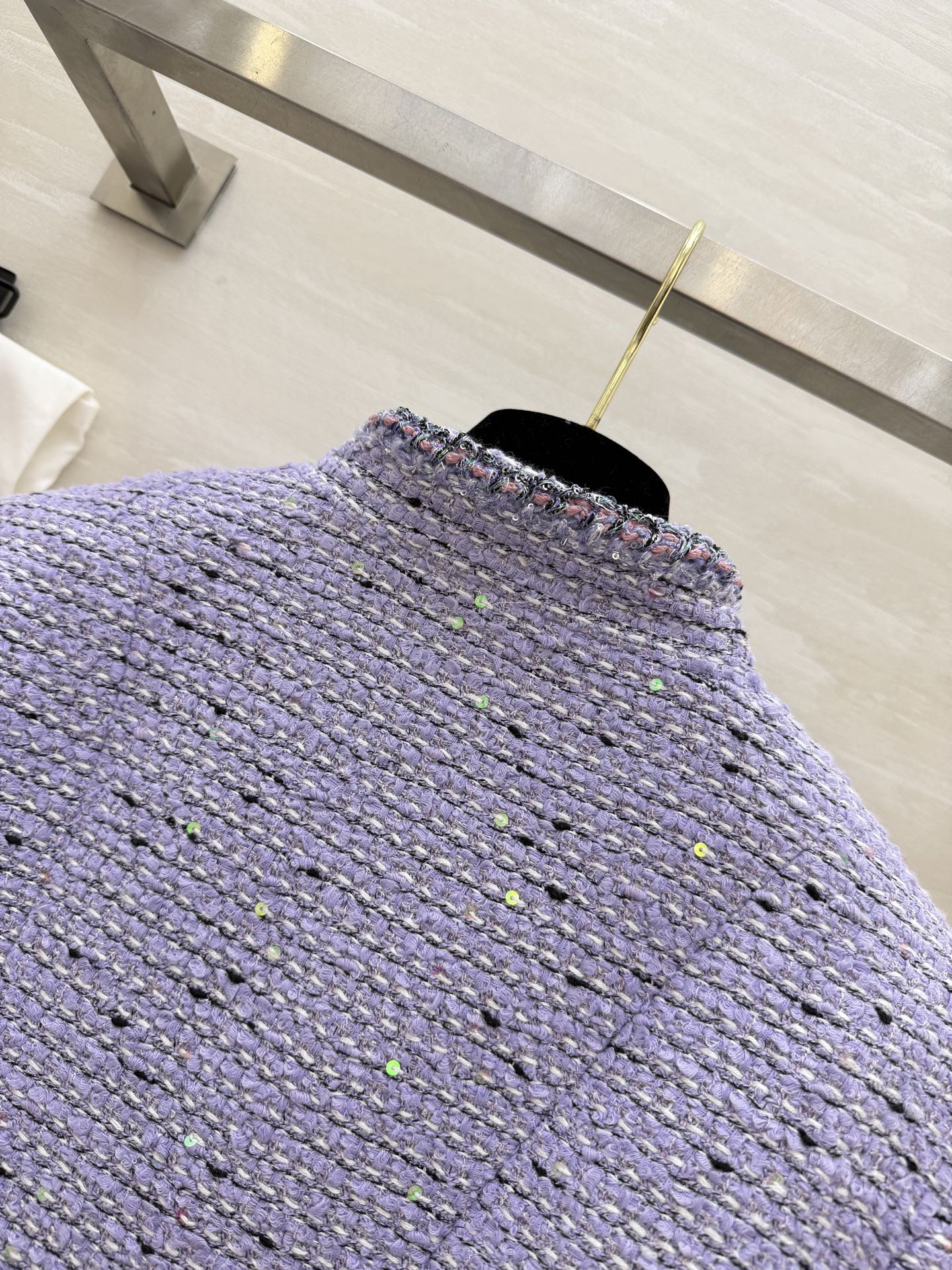 #Chane♡²⁶新款 香芋紫粗花呢外套 | 把春日温柔穿在身上 淡紫色简直是把法式优雅和春日浪漫揉在了