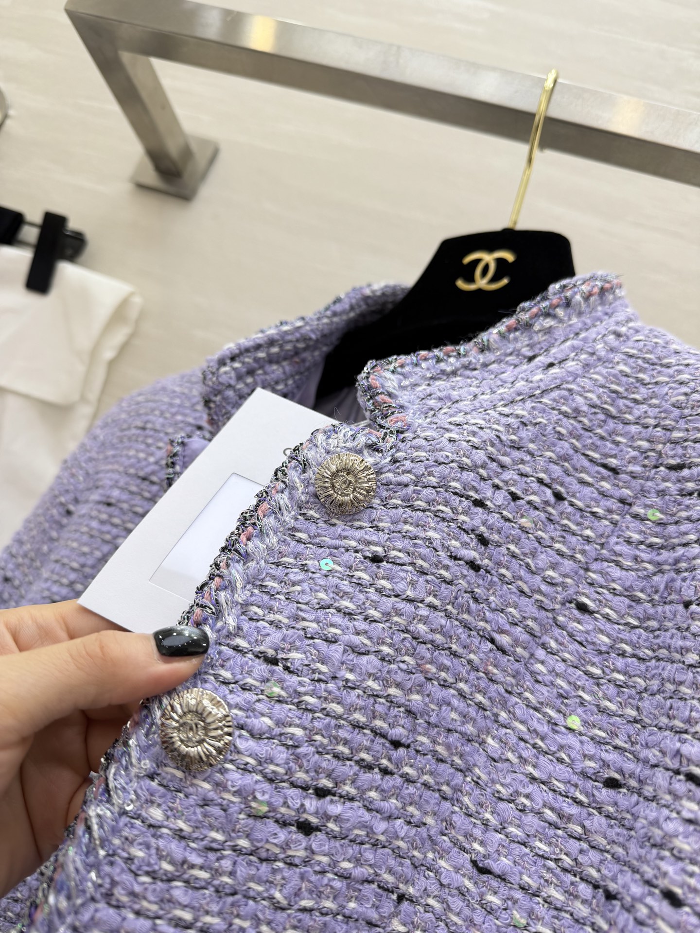 #Chane♡²⁶新款 香芋紫粗花呢外套 | 把春日温柔穿在身上 淡紫色简直是把法式优雅和春日浪漫揉在了