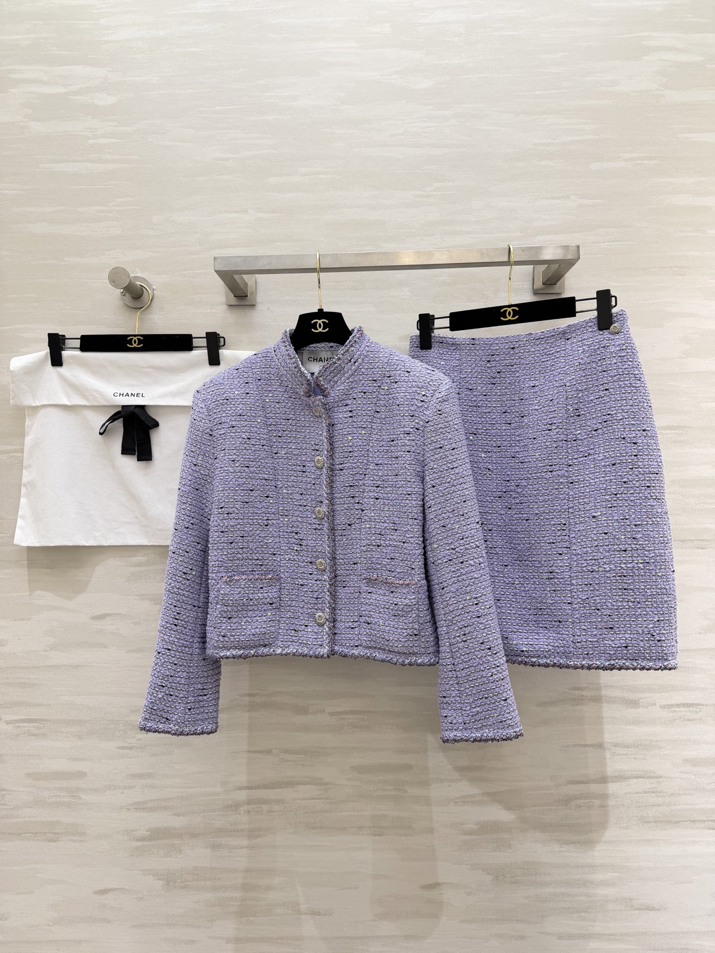 #Chane♡²⁶新款 香芋紫粗花呢半裙 | 把春日温柔穿在身上 淡紫色简直是把法式优雅和春日浪漫揉在了